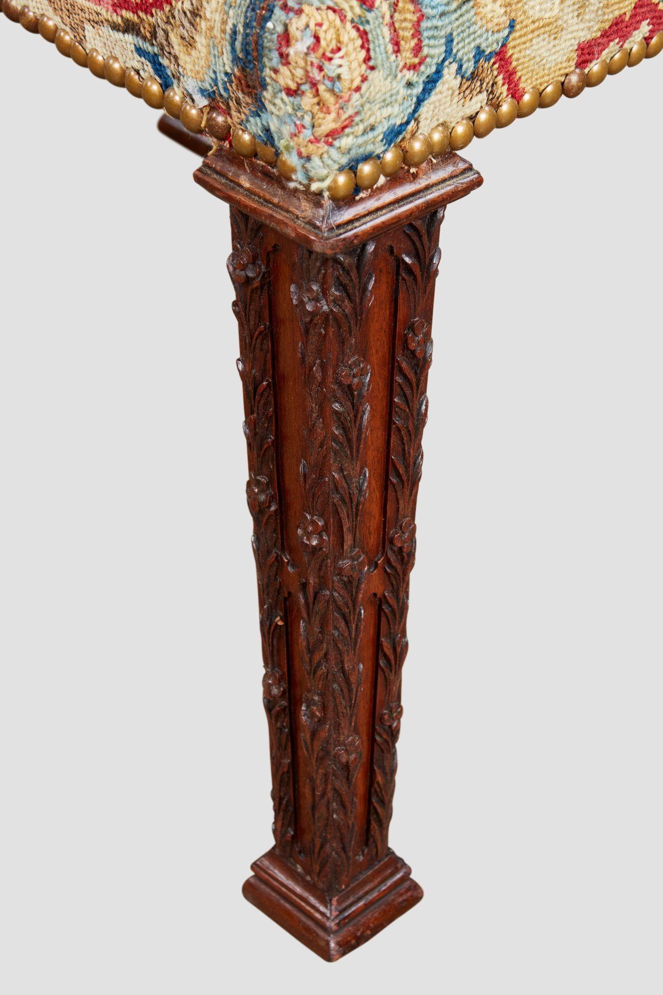 XVIII secolo Set di sei sedie da aguglieria di Giorgio II in vendita