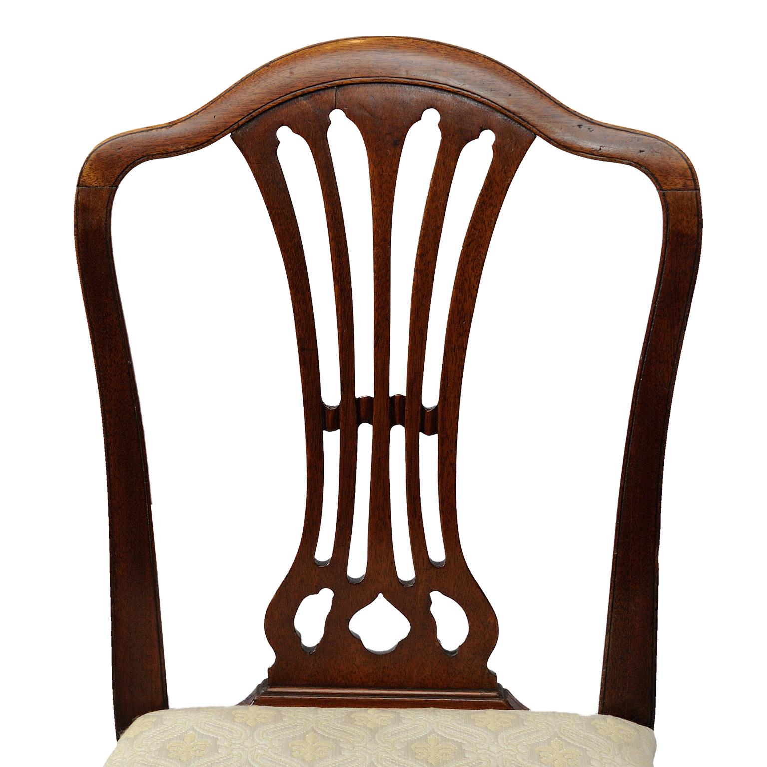 Polished Set of Six George III Hepplewhite Style Mahogany Dining Chairs, circa 1780 For Sale