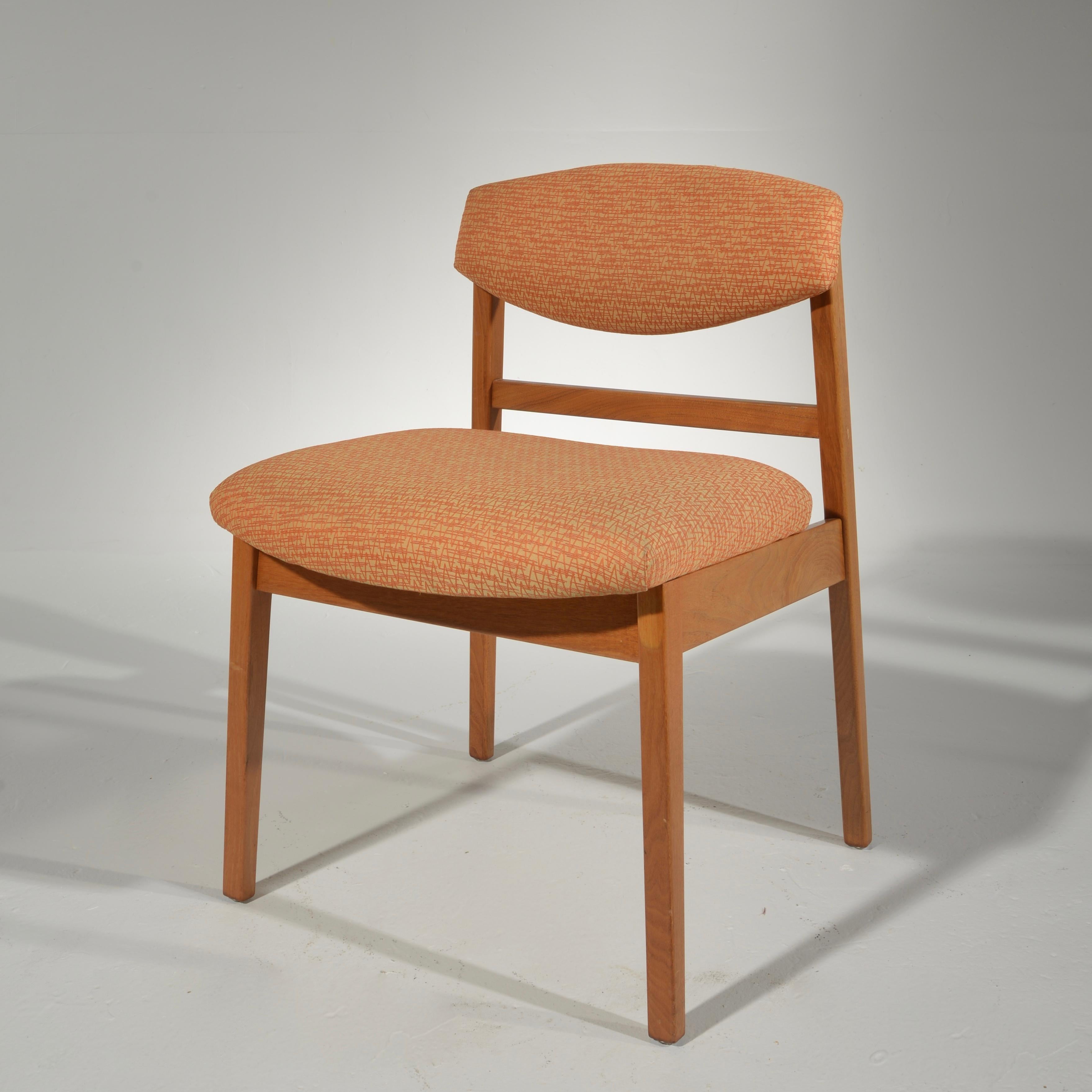 Set di sei sedie da pranzo in noce George Nelson per Herman Miller in vendita 2