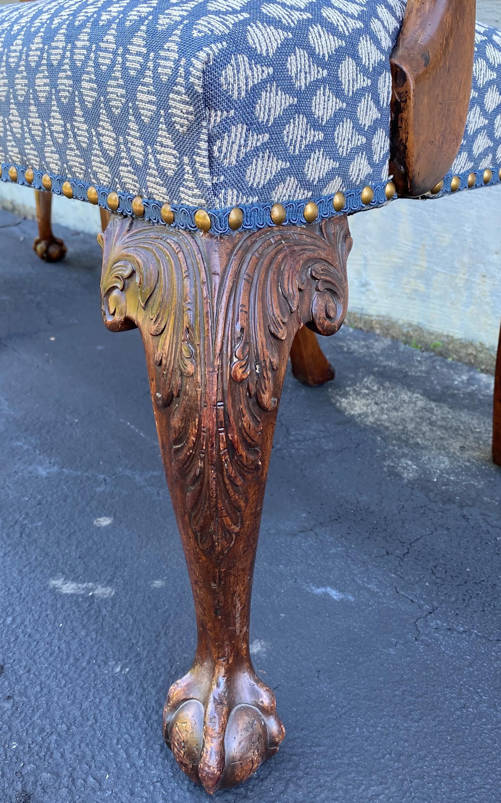 Set of Six Georgian Chippendale Carved Mahogany Chippendale Dining Chairs 4