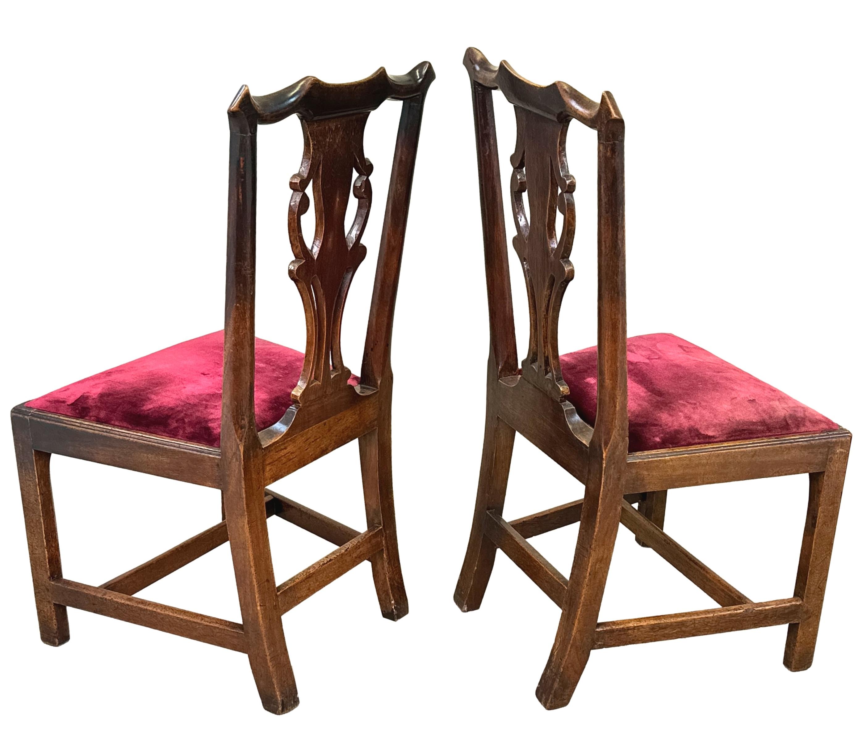 18th Century Set Of Six Georgian Walnut Dining Chairs For Sale