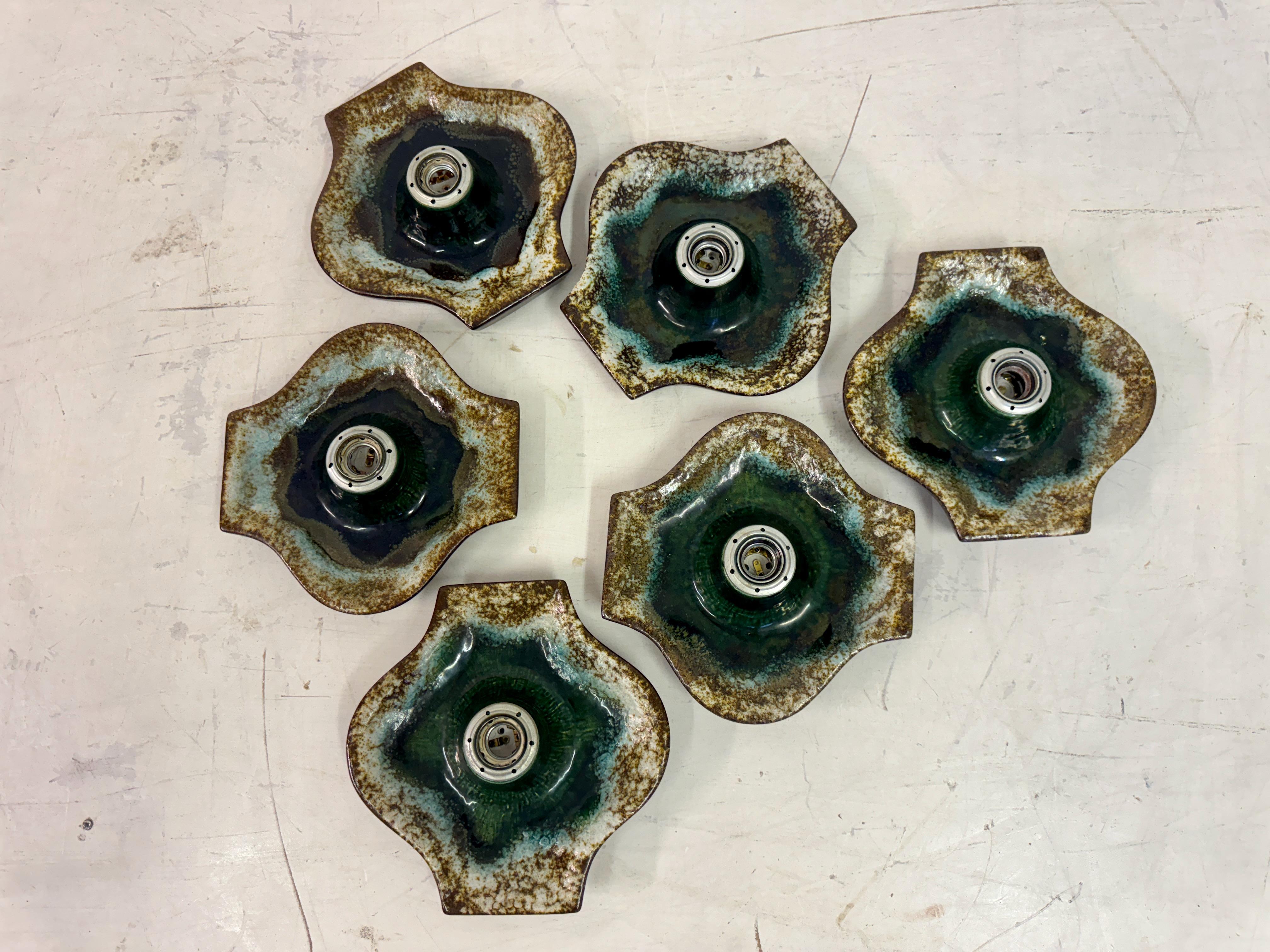 Mid-Century Modern Paire d'appliques murales allemandes en céramique en vente
