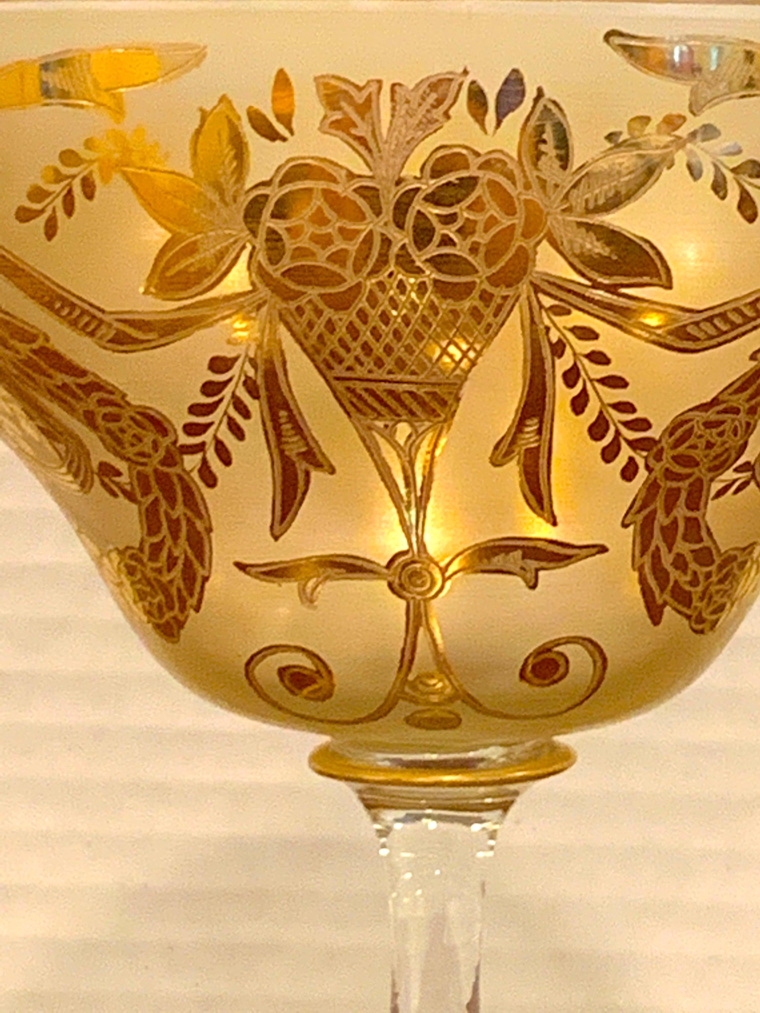 XX secolo Set di sei Grand Coupé glassati e smaltati d'oro/ Dessert o frutti di mare in vendita