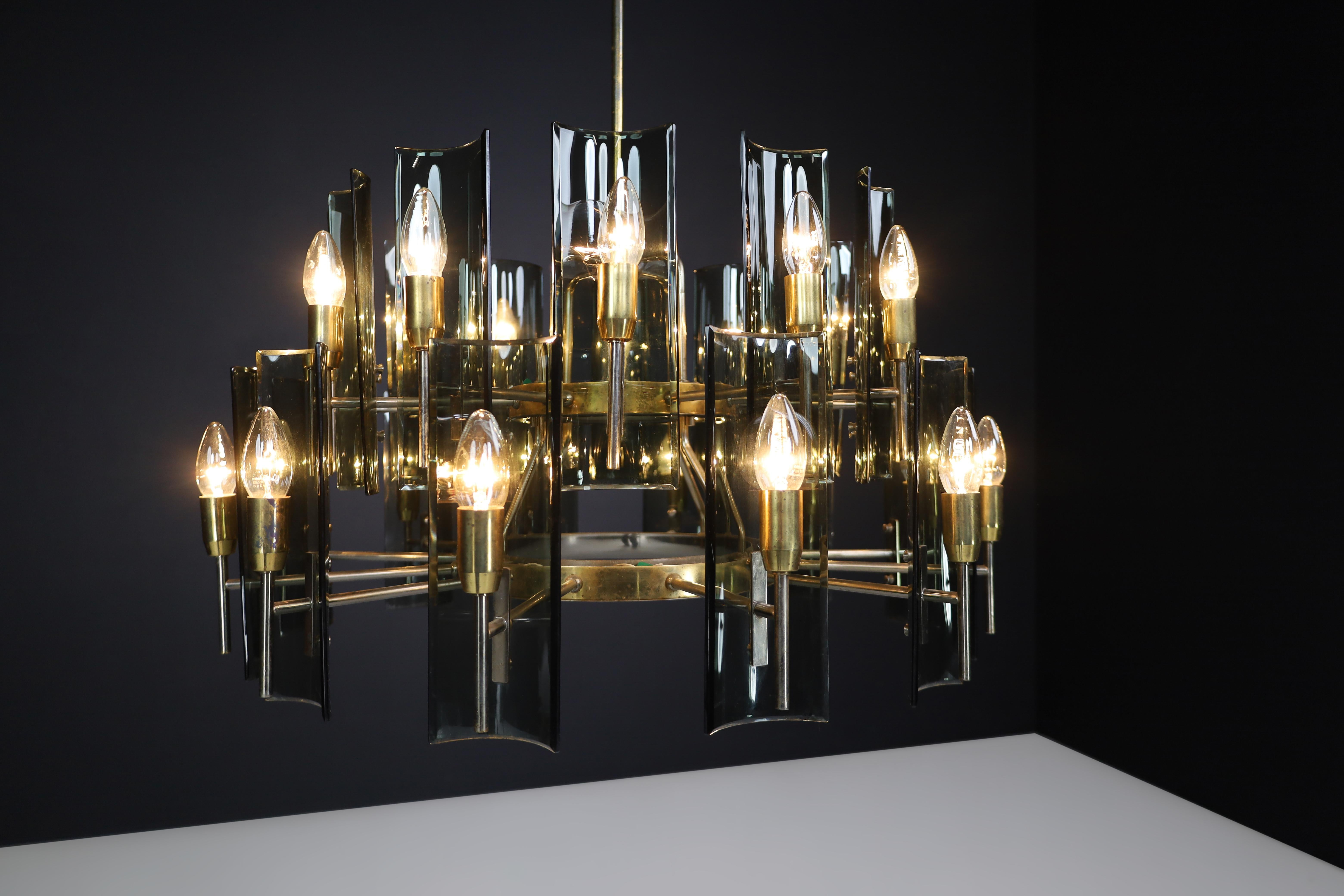 Set of Six Gino Paroldo Grande Chandeliers in Brass, Italy 1950 For Sale 1