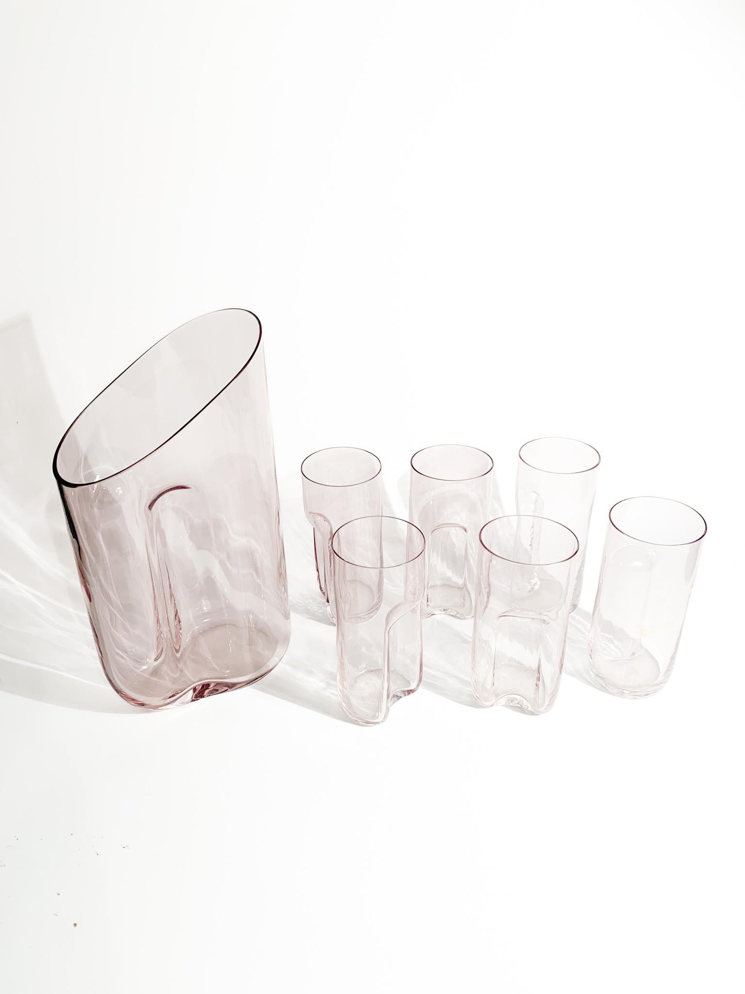 Satz von sechs Gläsern und Karaffe aus Murano-Glas von Cenedese & Albarelli 1970er Jahre (Moderne der Mitte des Jahrhunderts) im Angebot