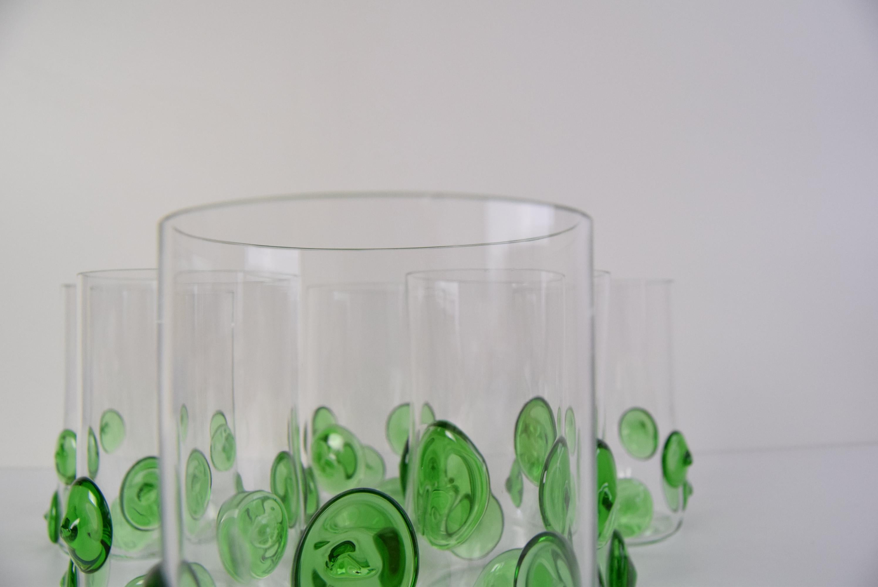 Ensemble de six verres Verrerie Nový Bor, années 1950. État moyen - En vente à Praha, CZ