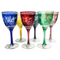 Ensemble de six verres en cristal de Bohème multicolore des années 1950