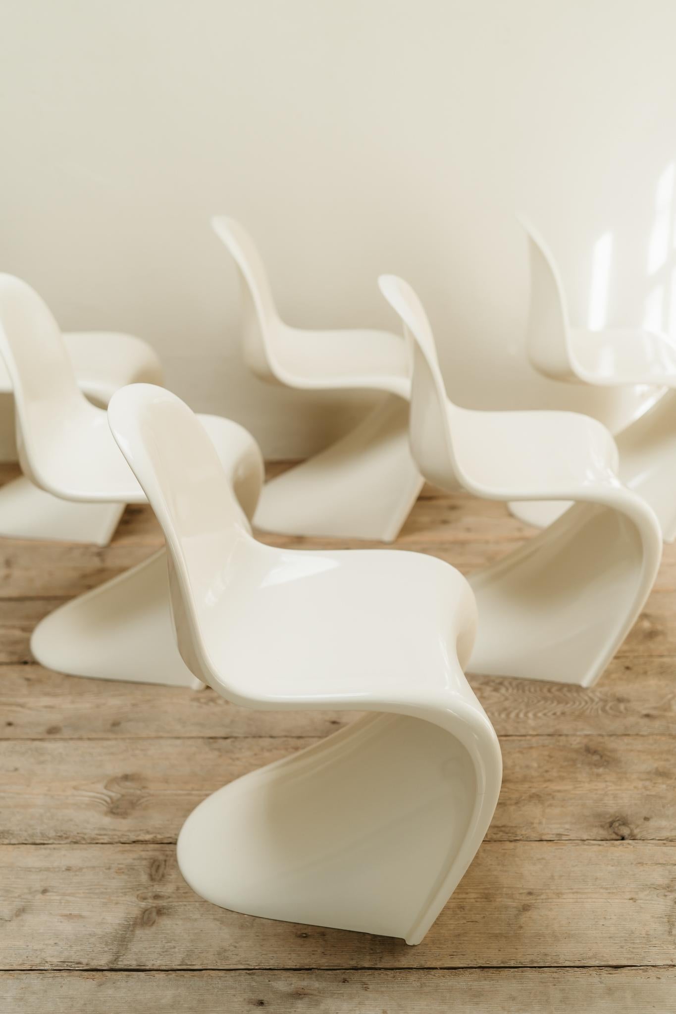 Plastica set di sei sedie S.S. White lucide di Verner Panton/Herman Miller Fehlbaum Production in vendita