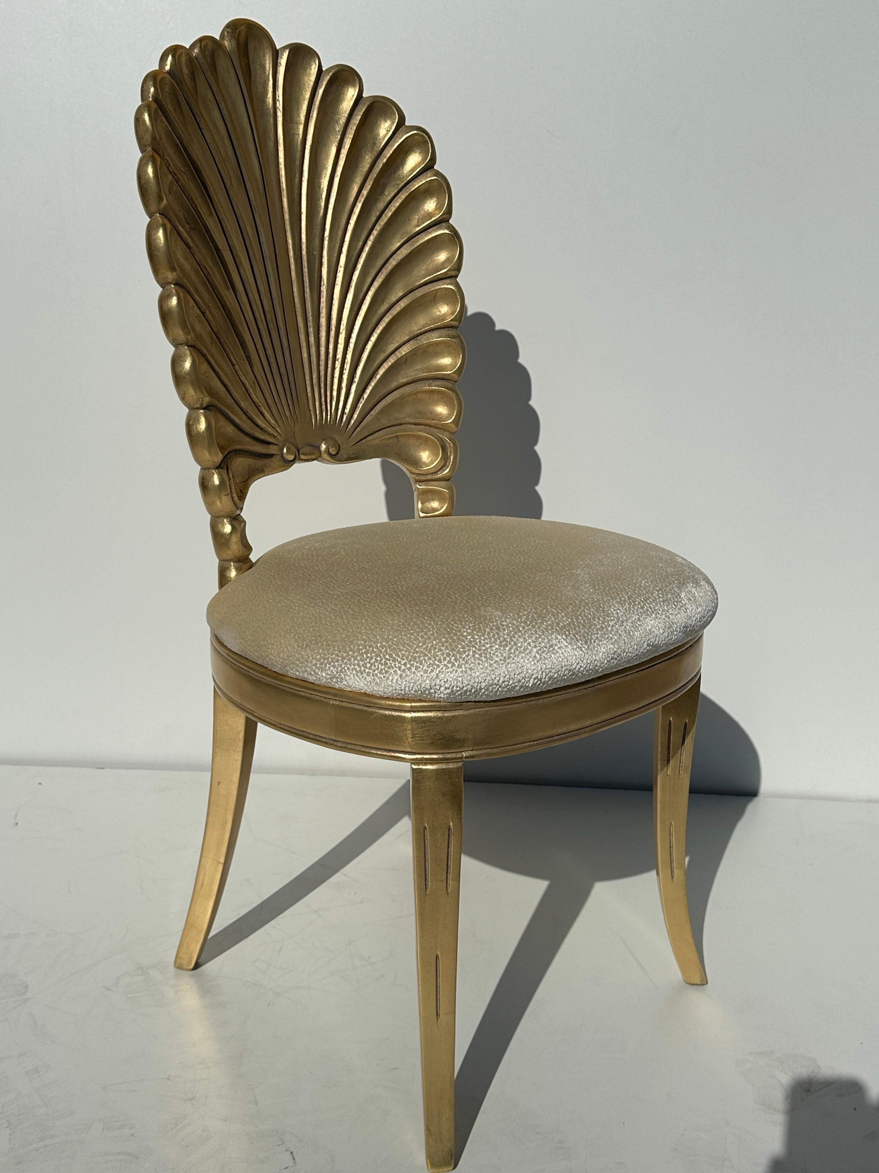 Ensemble de six chaises Grotto Shell à dossier en feuille d'or en vente 7