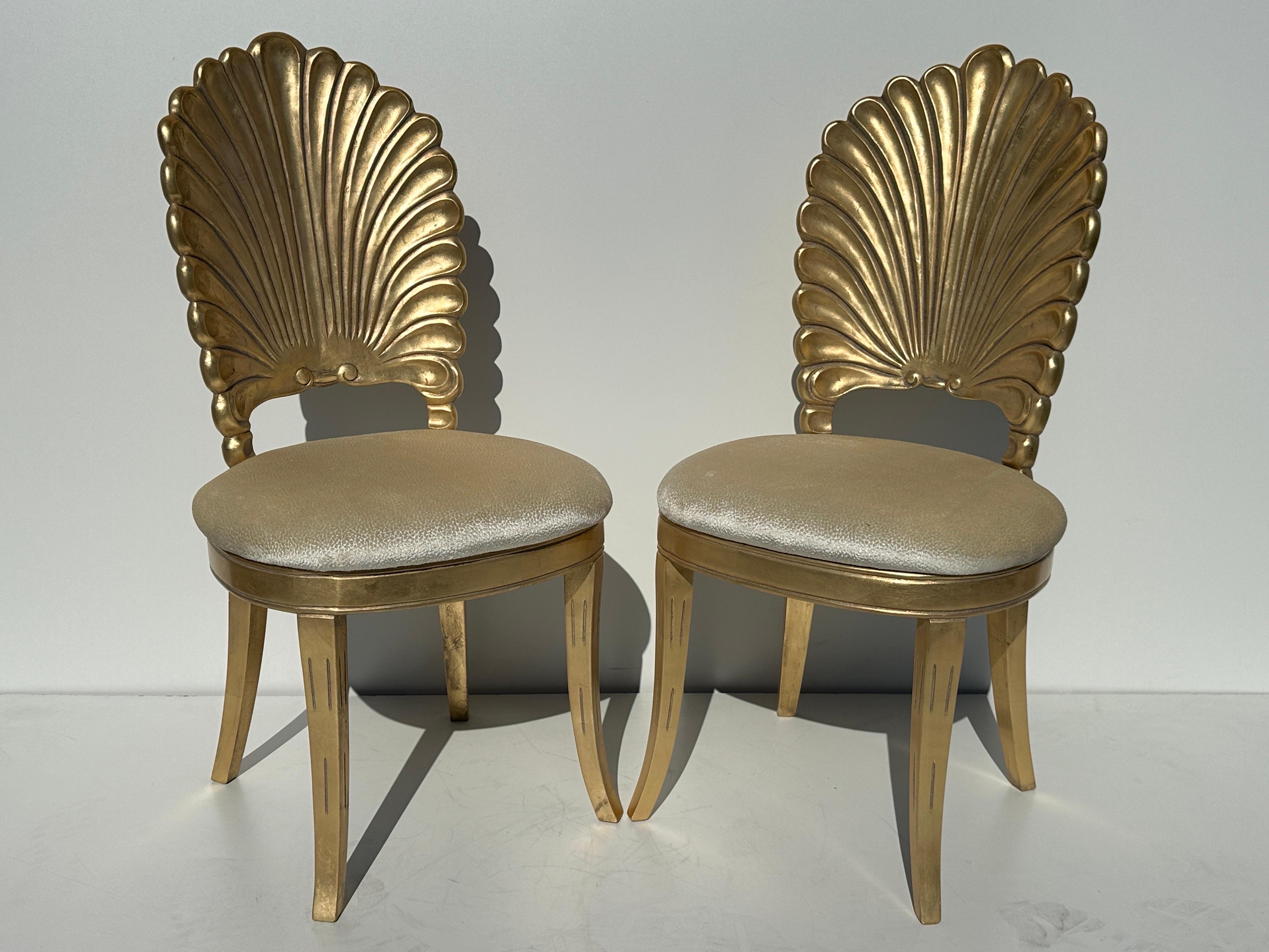 Sculpté Ensemble de six chaises Grotto Shell à dossier en feuille d'or en vente