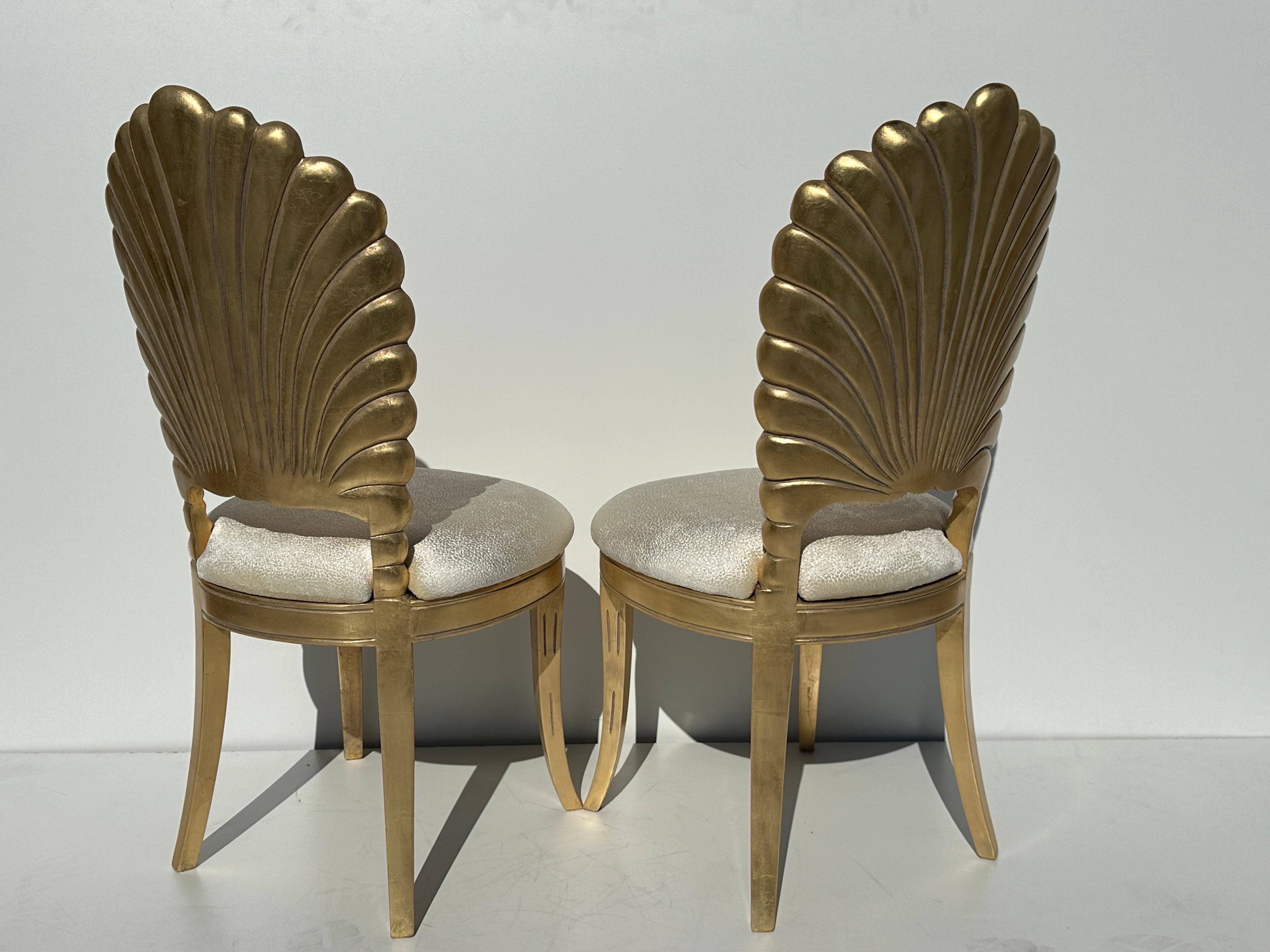 Ensemble de six chaises Grotto Shell à dossier en feuille d'or Bon état - En vente à North Hollywood, CA