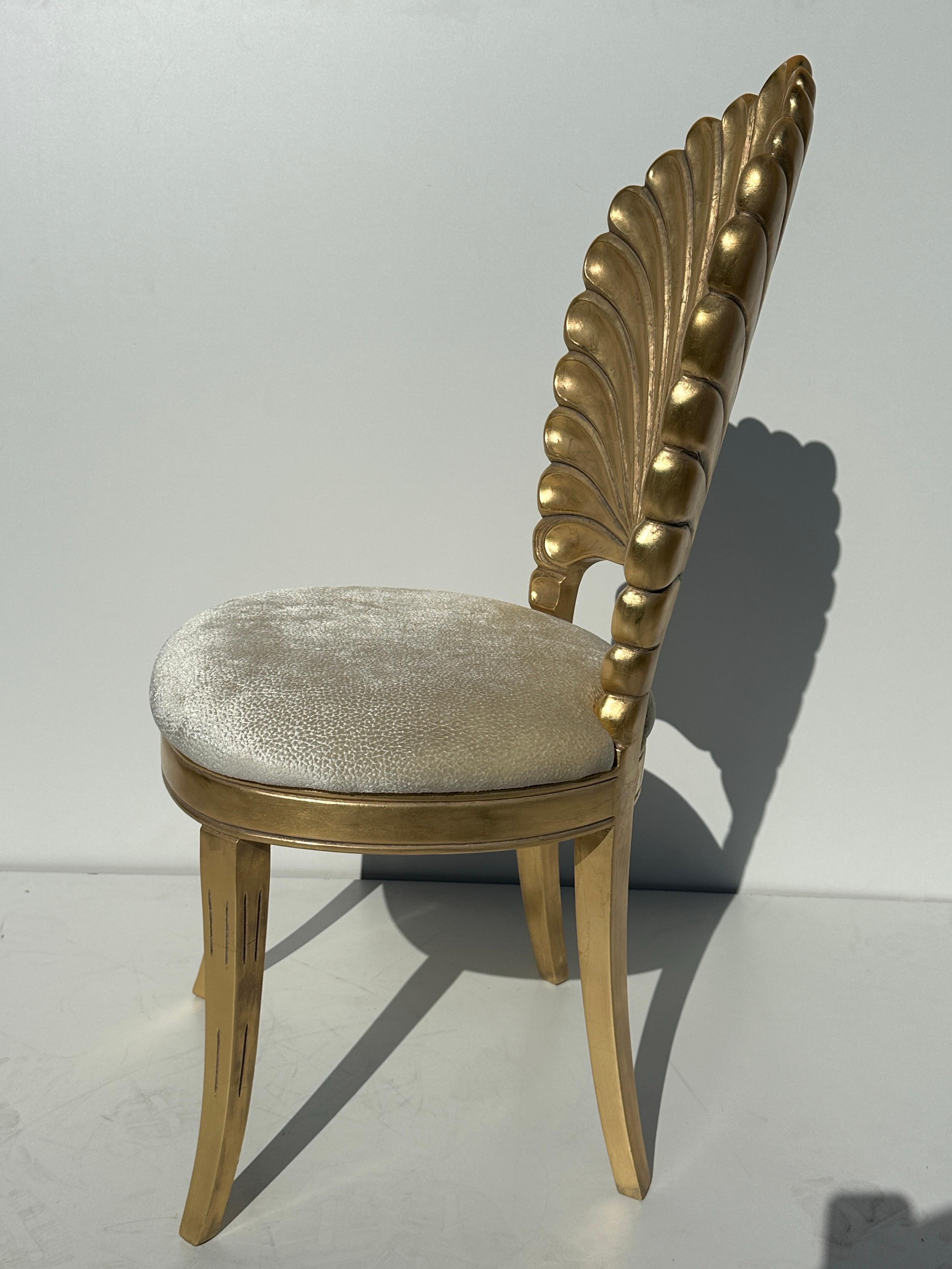 Hêtre Ensemble de six chaises Grotto Shell à dossier en feuille d'or en vente
