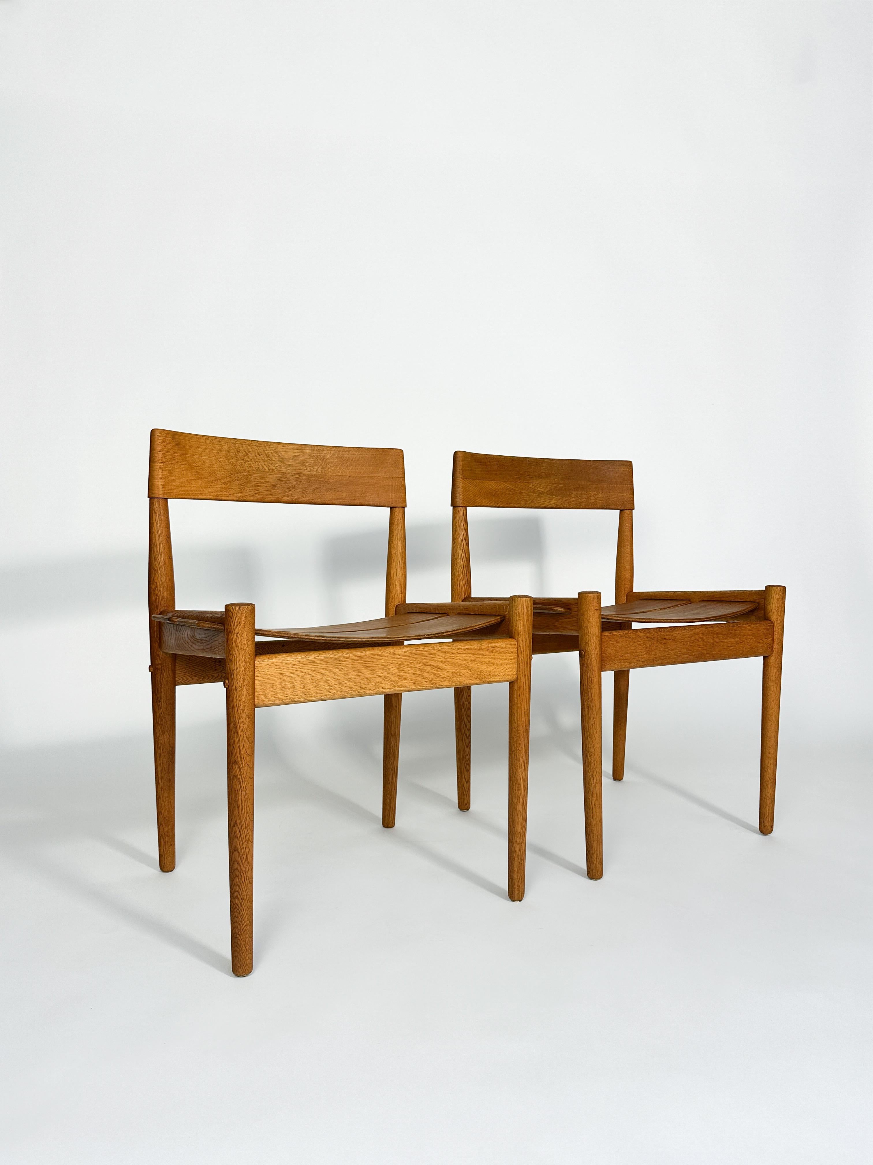 Set of Six Grete Jalk Chairs Oak Poul Jeppesen Denmark 1950s Plywood In Good Condition For Sale In Basel, BS