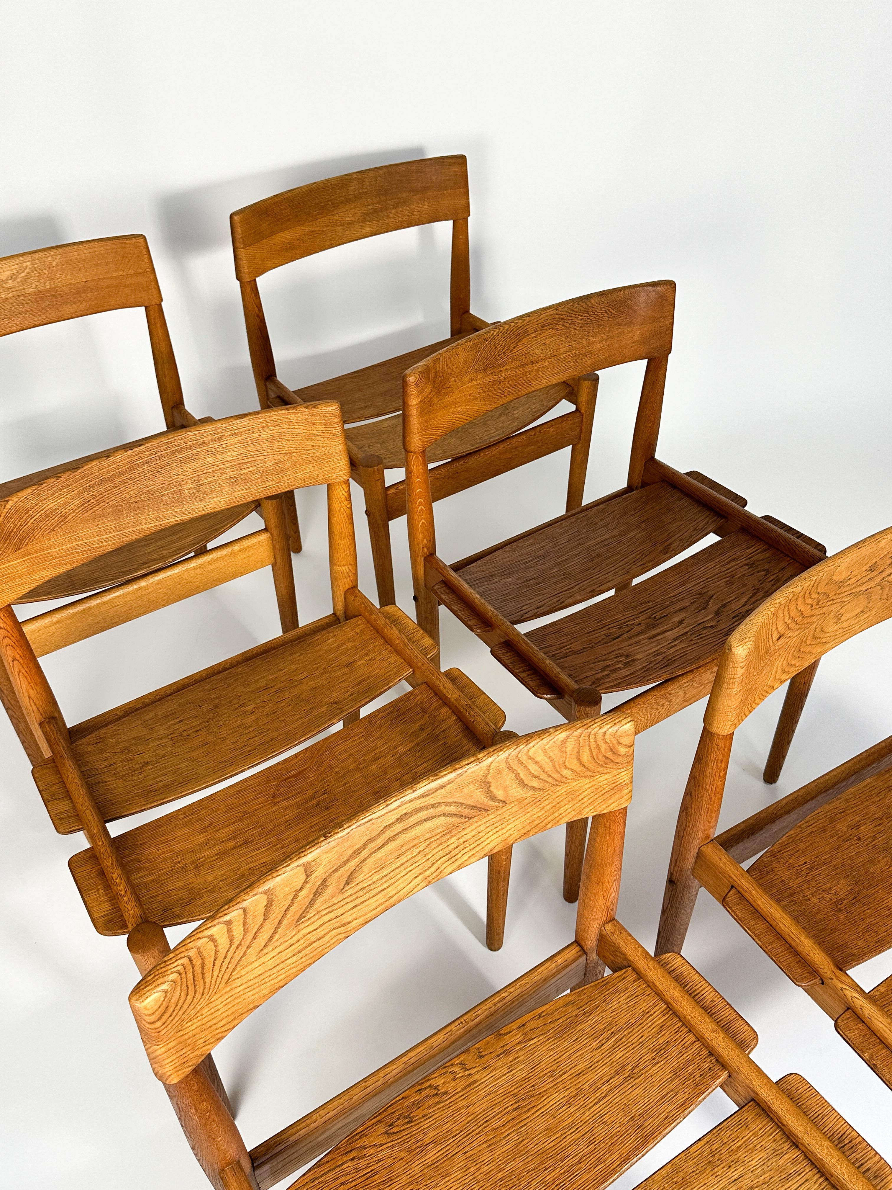 Set of Six Grete Jalk Chairs Oak Poul Jeppesen Denmark 1950s Plywood In Good Condition For Sale In Basel, BS