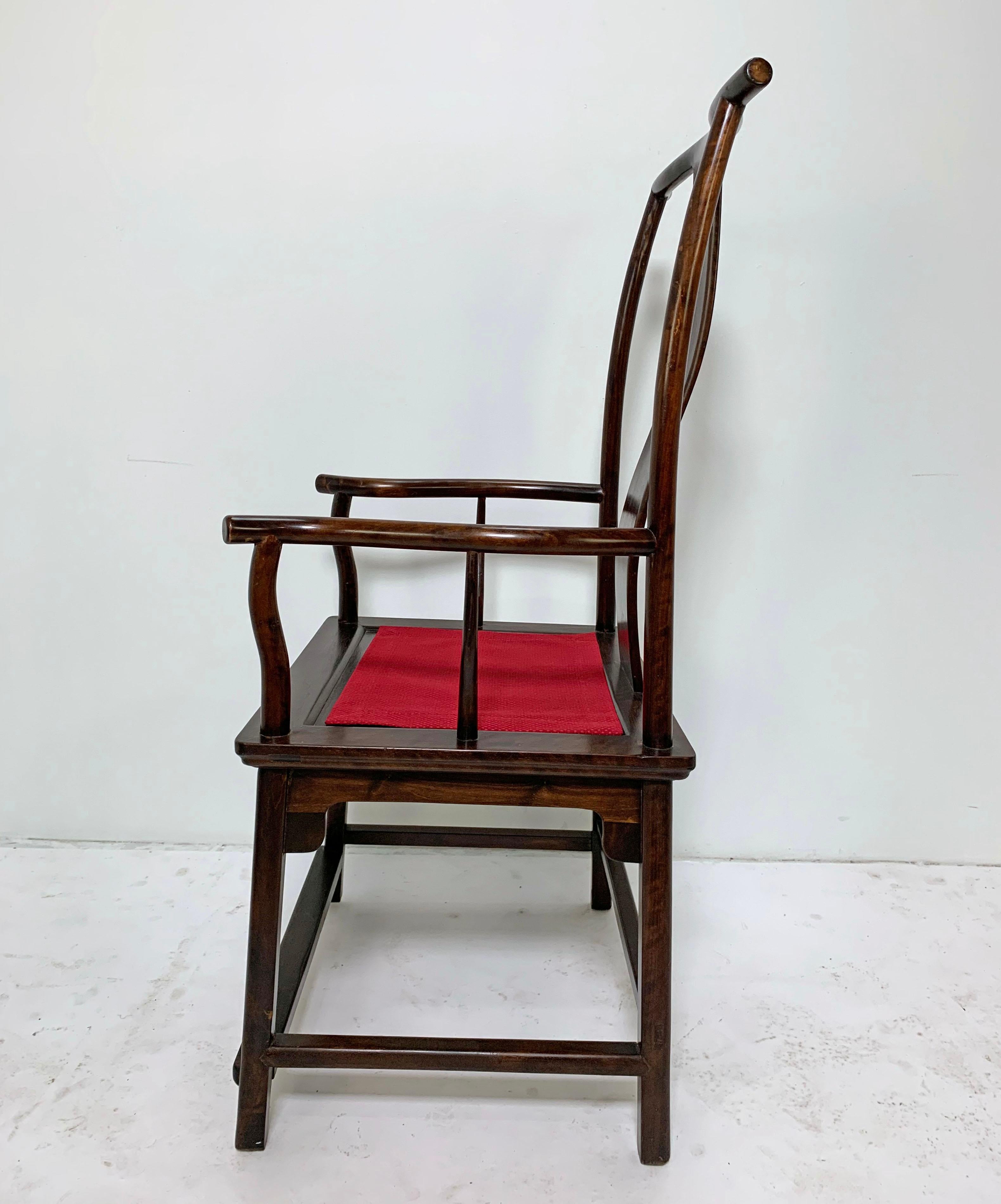 Set of Six Guanmaoyi Yokeback Dining Chairs, circa 1960s For Sale 7
