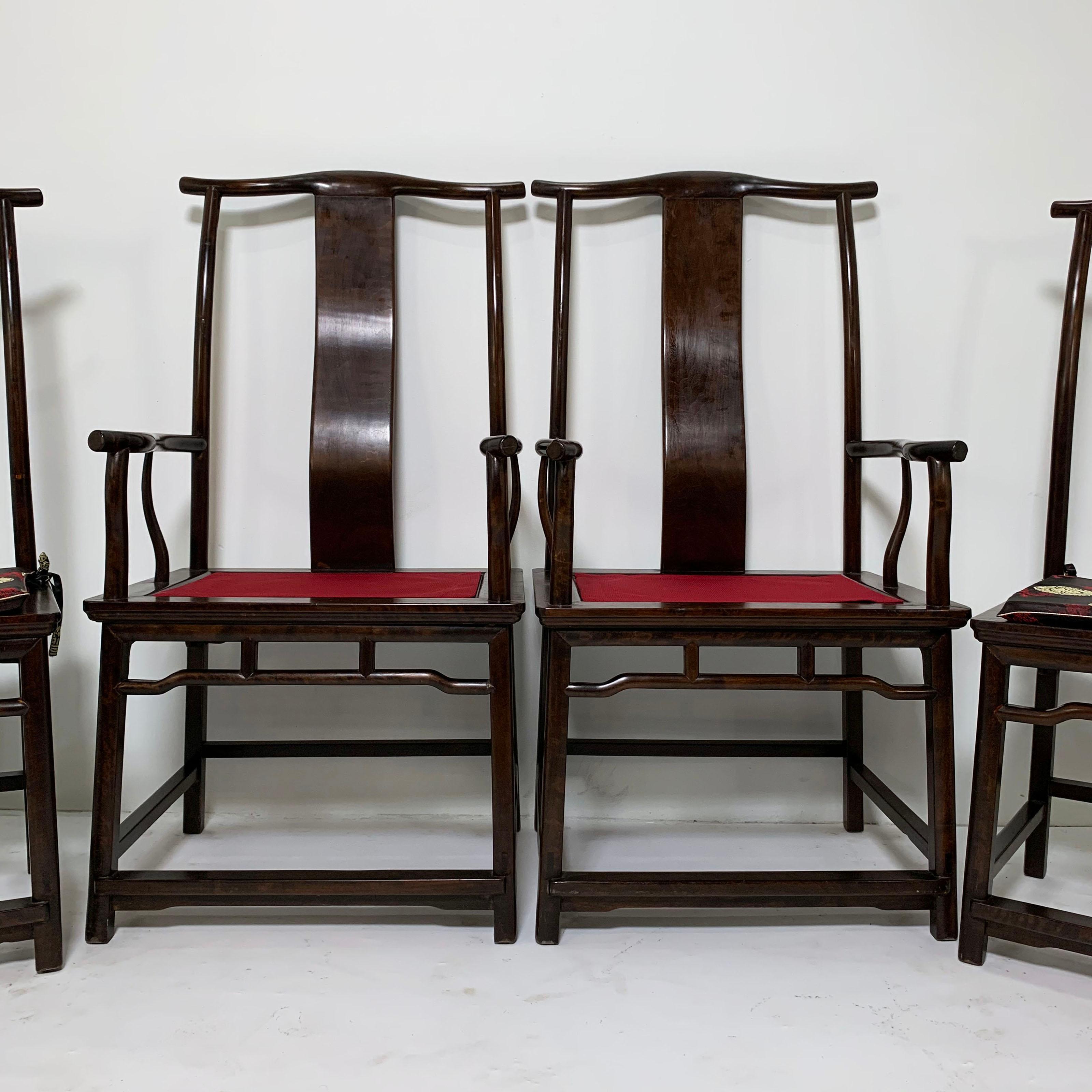 Chinese Set of Six Guanmaoyi Yokeback Dining Chairs, circa 1960s For Sale