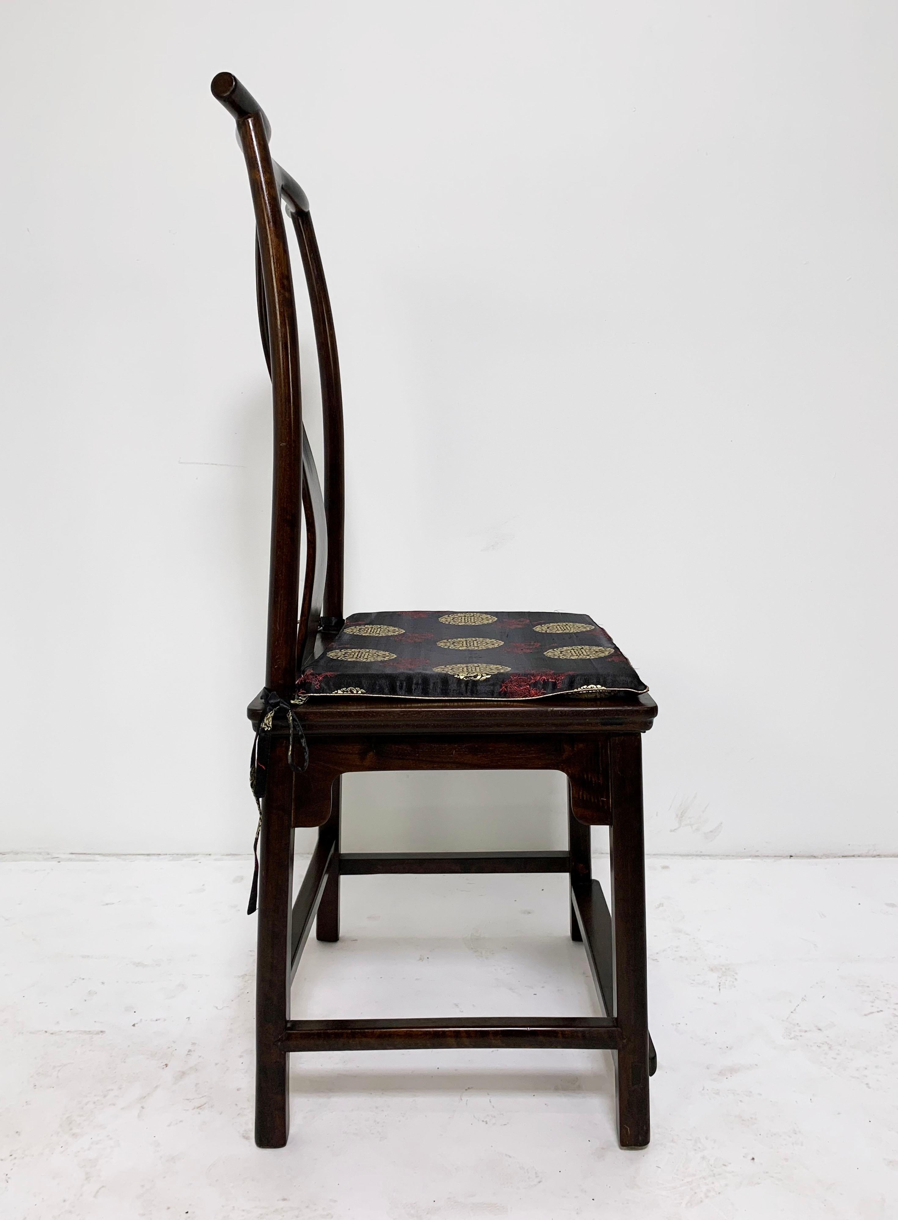 20th Century Set of Six Guanmaoyi Yokeback Dining Chairs, circa 1960s For Sale