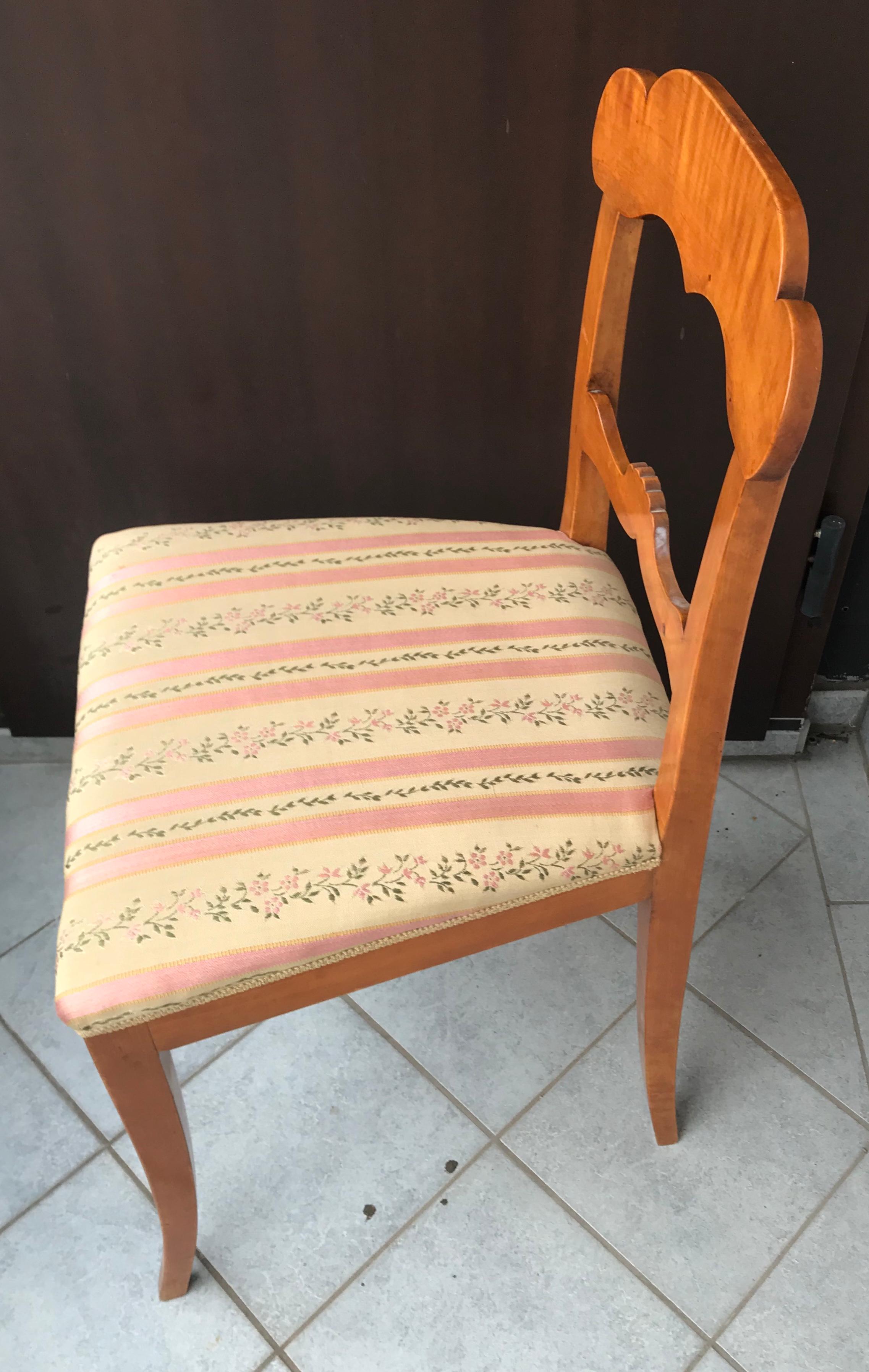 Set of Six Gustavian Chairs, Sweden, 1830 In Good Condition For Sale In Belmont, MA