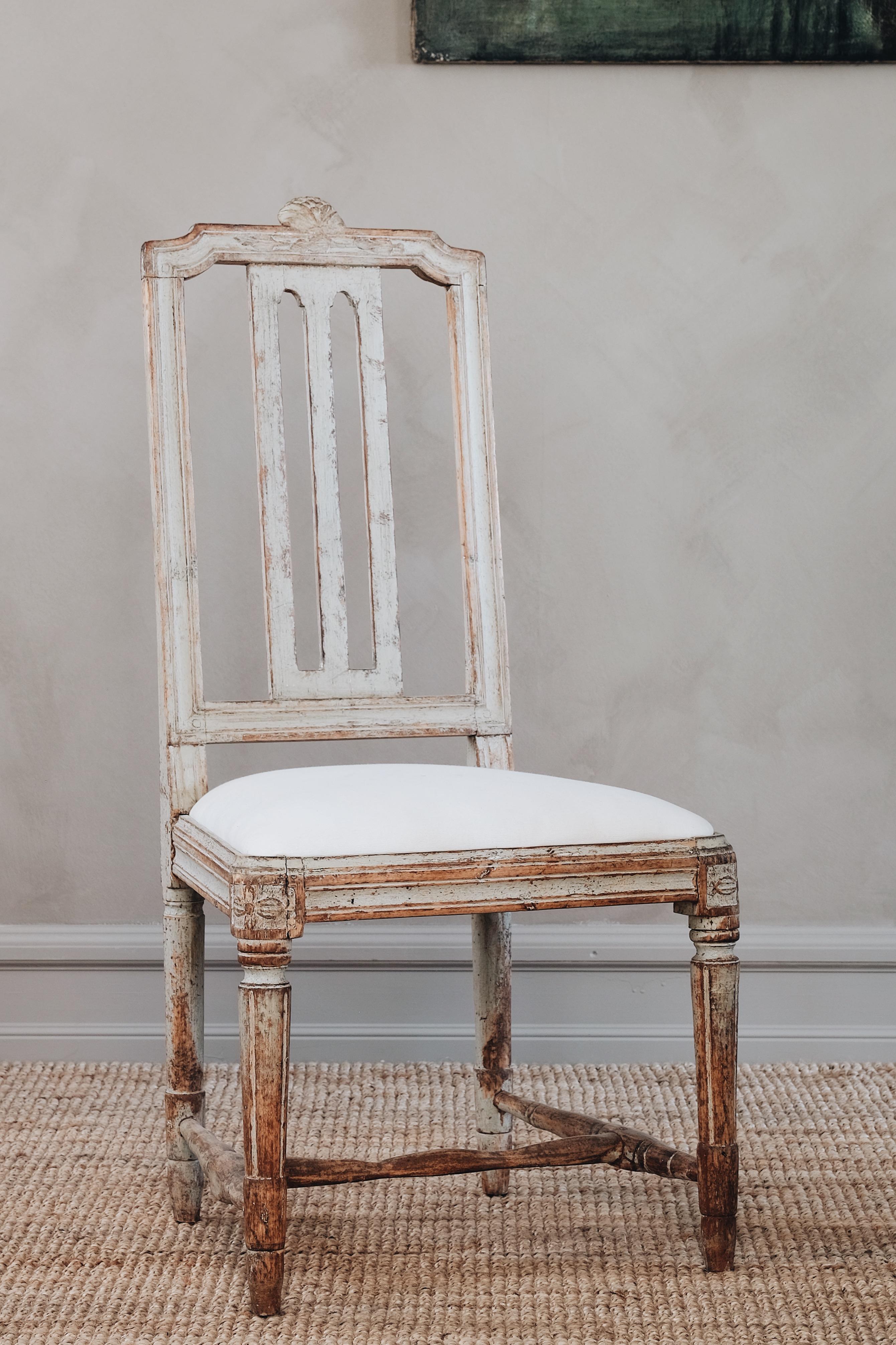 An exceptional set of six matched (4 + 2) 18th century Gustavian dining chairs in original color with a great patinated surface. Stockholm, Sweden, circa 1790. 

Very good condition with wear consistent with age and use.