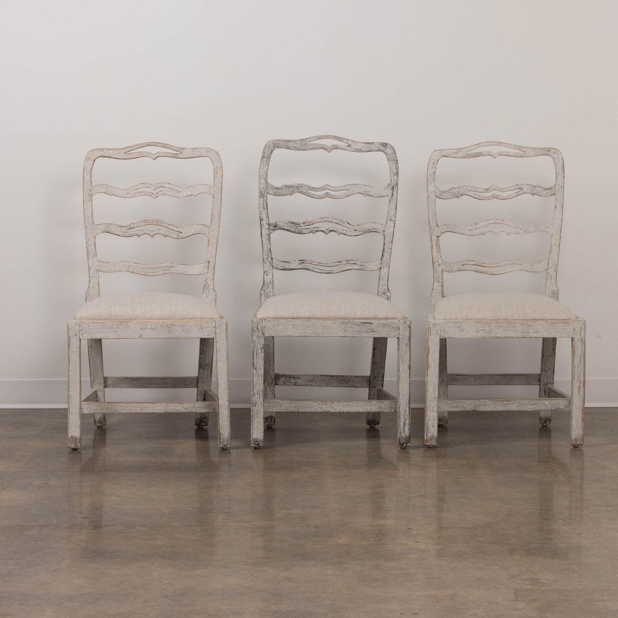 19th Century Set of Six Gustavian Period Painted Dining Chairs, 19th c. Swedish For Sale