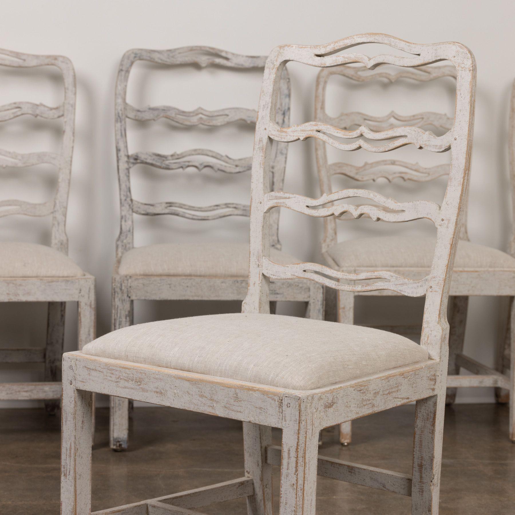 Set of Six Gustavian Period Painted Dining Chairs, 19th c. Swedish For Sale 2