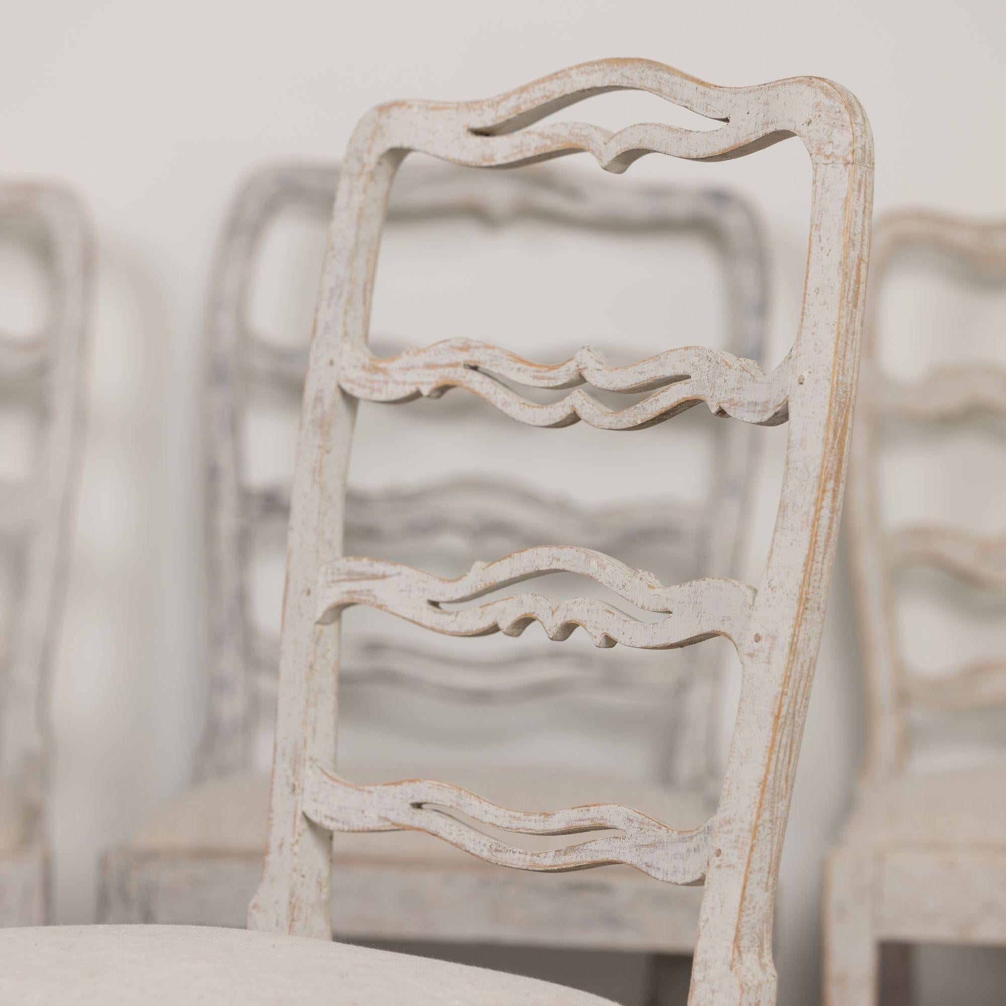 Set of Six Gustavian Period Painted Dining Chairs, 19th c. Swedish For Sale 4