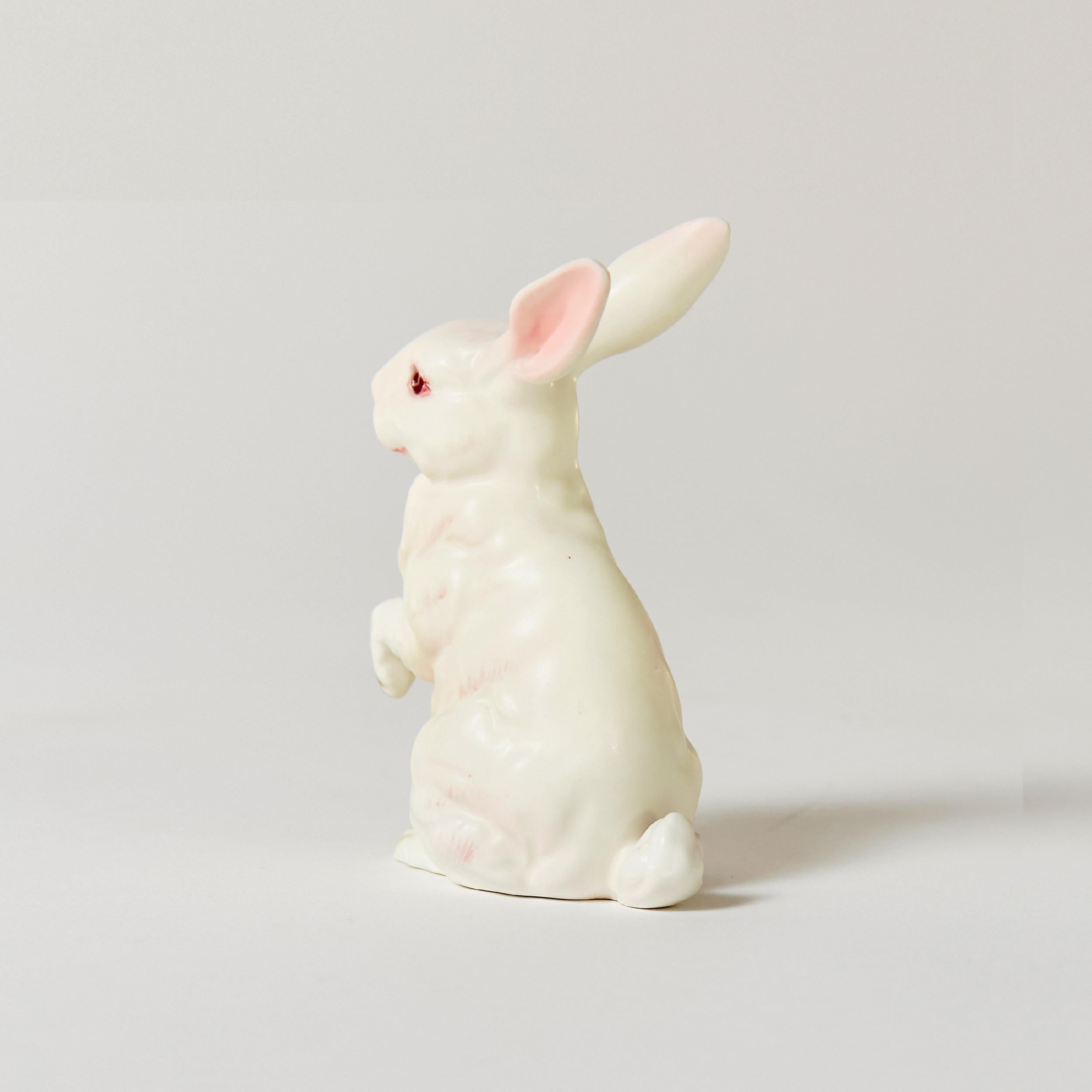 Ensemble de six lapins en porcelaine peints à la main, fabriqués au Japon en 1960 en vente 3