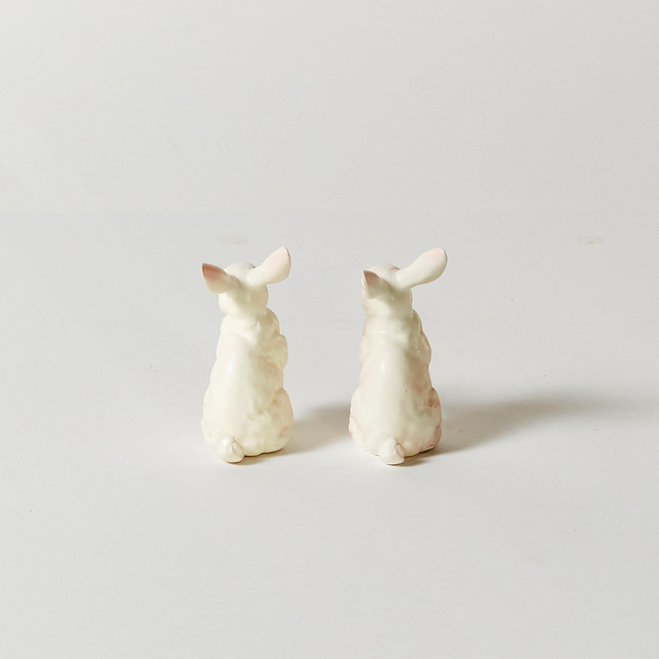 Ensemble de six lapins en porcelaine peints à la main, fabriqués au Japon en 1960 en vente 6