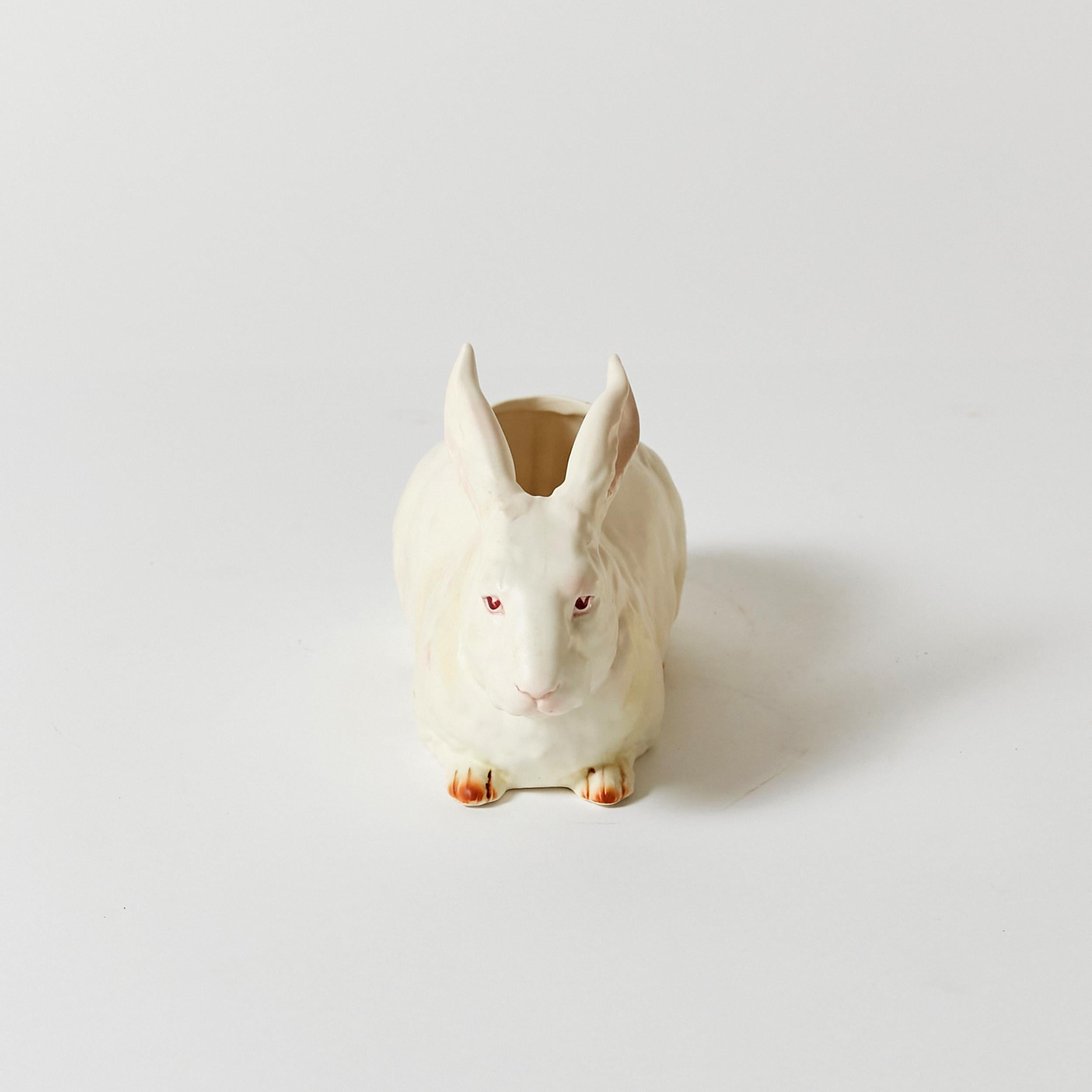 Mid-Century Modern Ensemble de six lapins en porcelaine peints à la main, fabriqués au Japon en 1960 en vente
