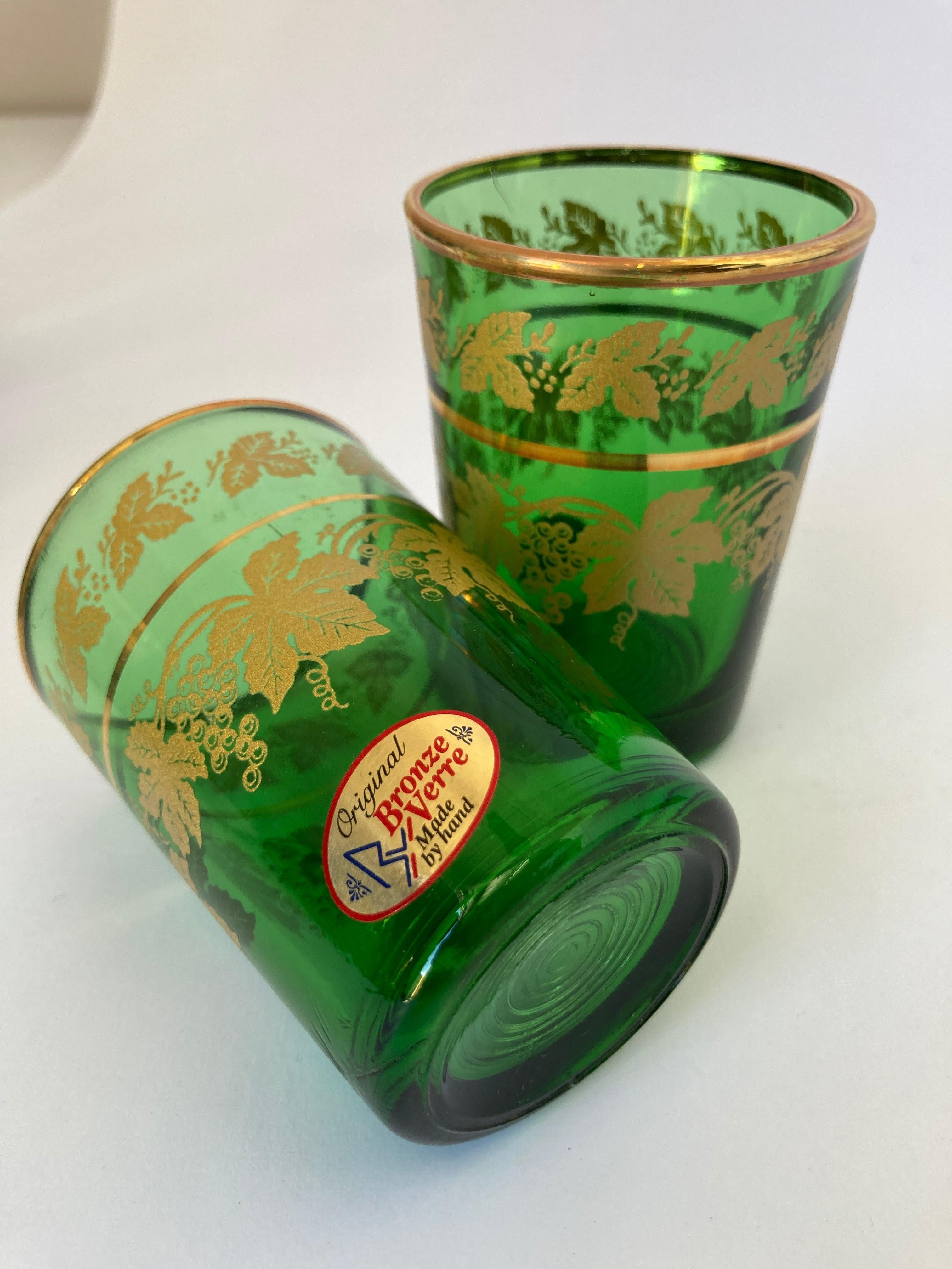 Set of Six Handblown Italian Moorish Green with Gold Shot Glasses For Sale 3
