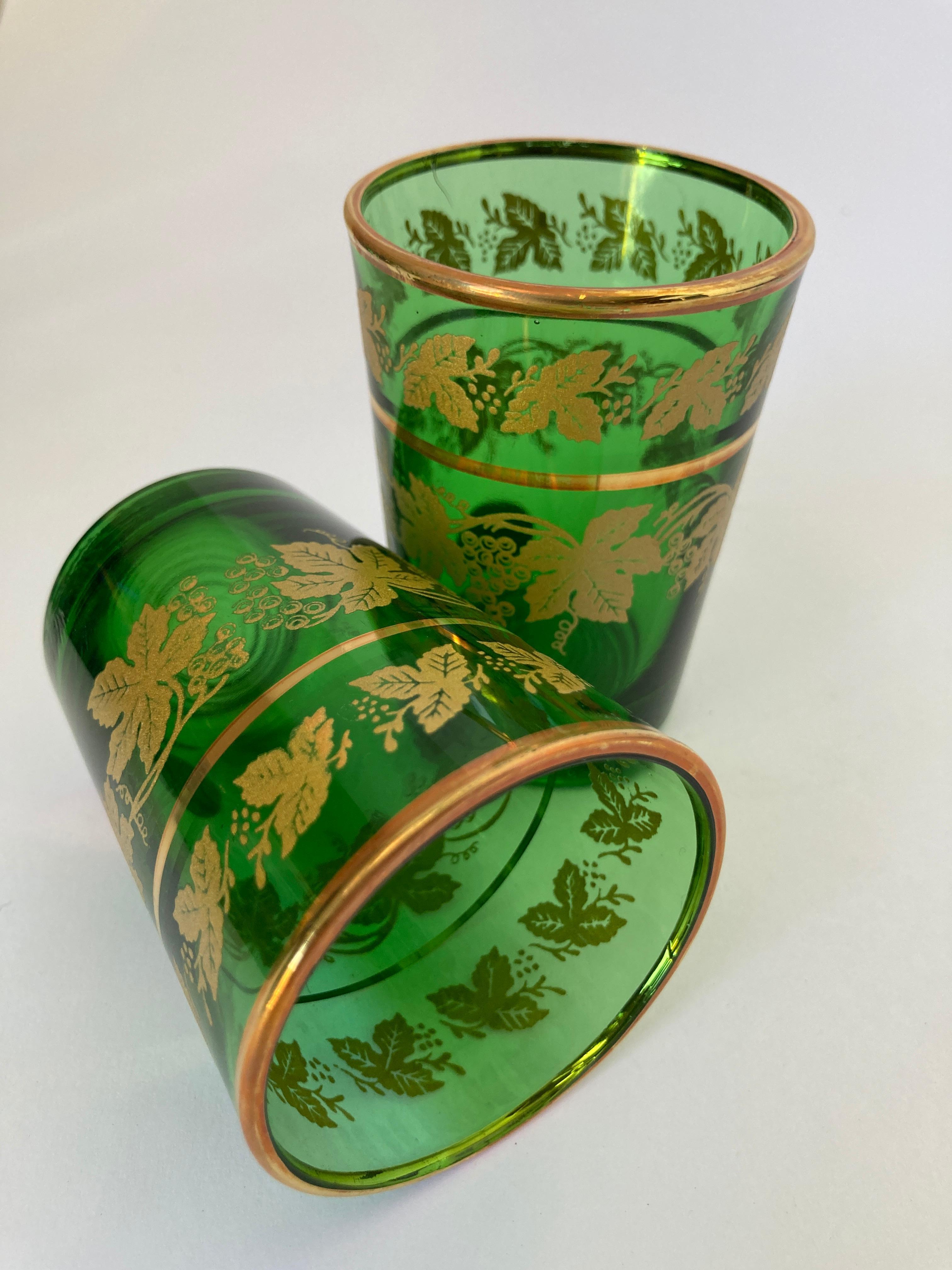 Set of Six Handblown Italian Moorish Green with Gold Shot Glasses For Sale 4