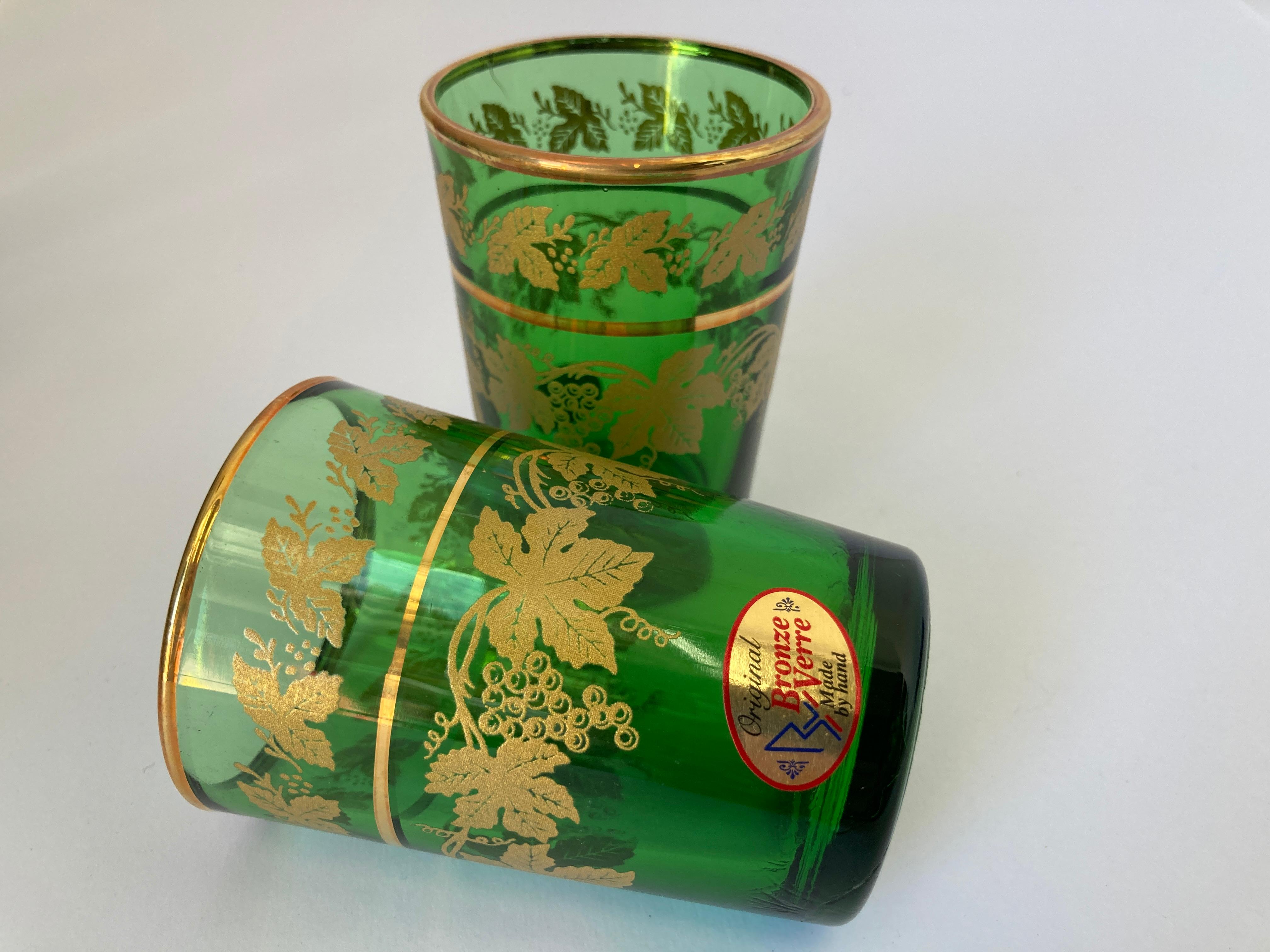 20th Century Set of Six Handblown Italian Moorish Green with Gold Shot Glasses For Sale