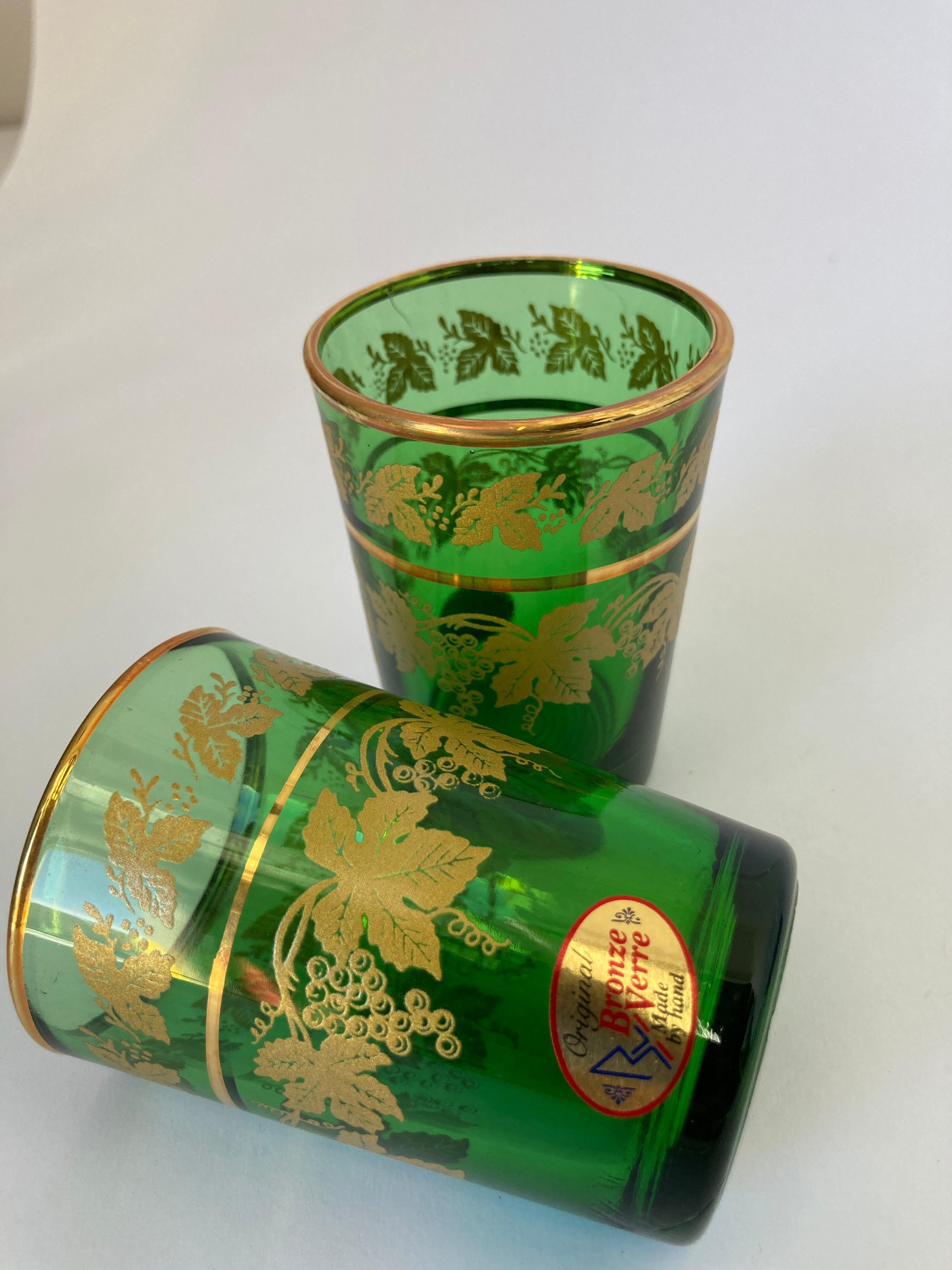 Set of Six Handblown Italian Moorish Green with Gold Shot Glasses For Sale 1