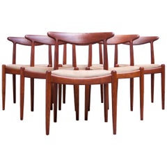 Set of Six Hans Wegner W2 Dining Chairs for C.M. Madsen in Oak