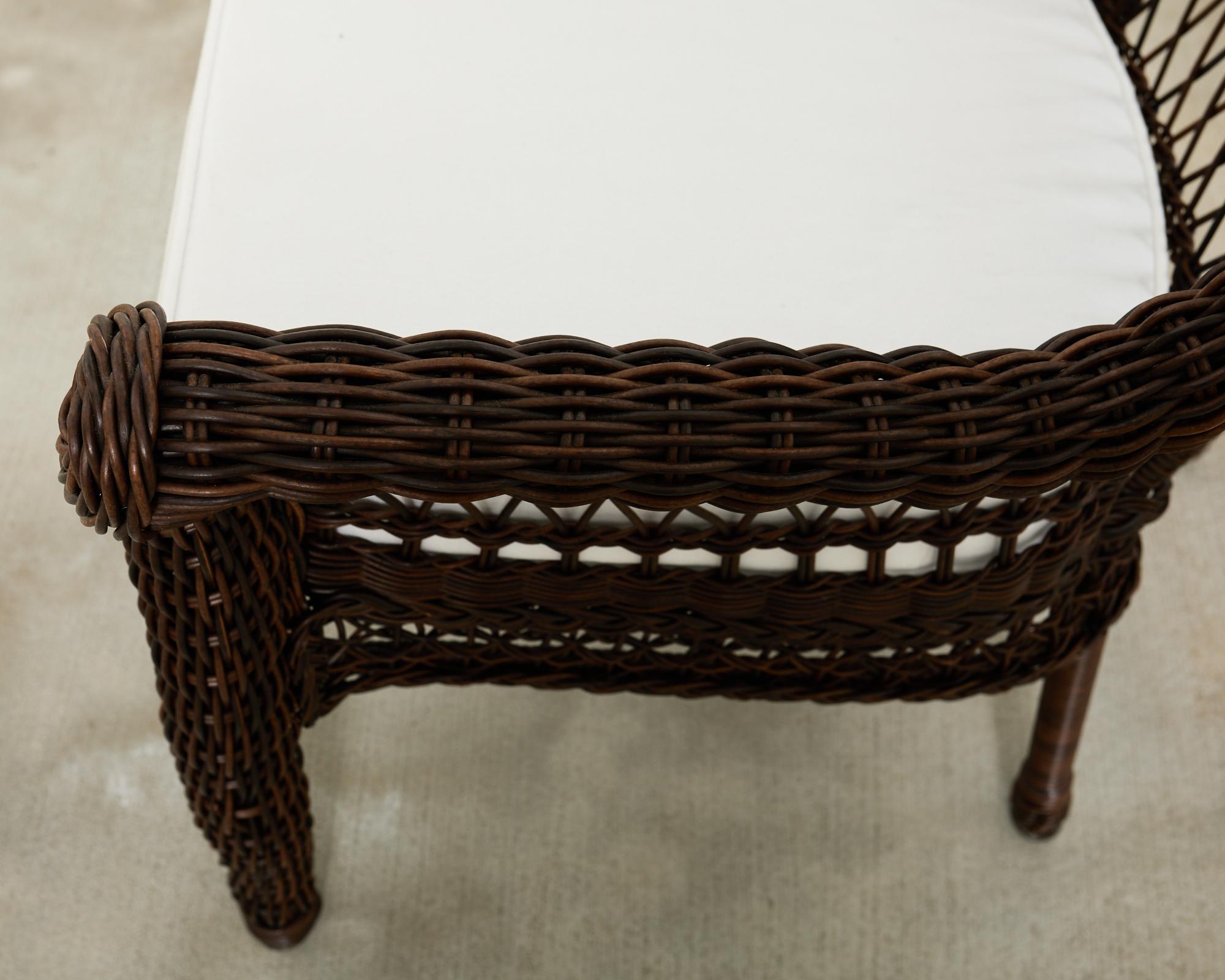 Ensemble de six chaises de jardin en osier et résine tissée de style Harbor en vente 3