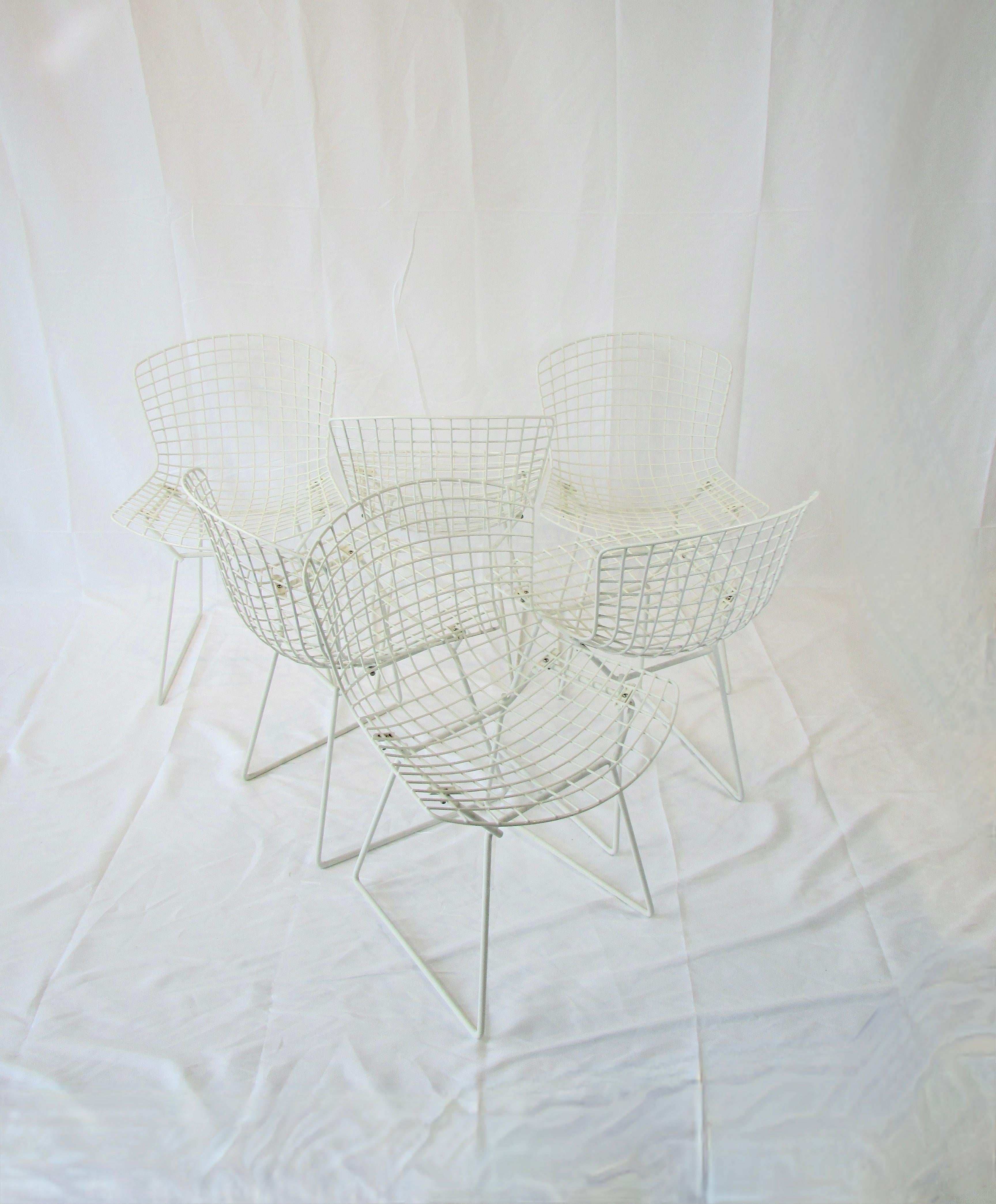 Set of Six Harry Bertoia for Knoll White Dining Chairs In Good Condition In Ferndale, MI