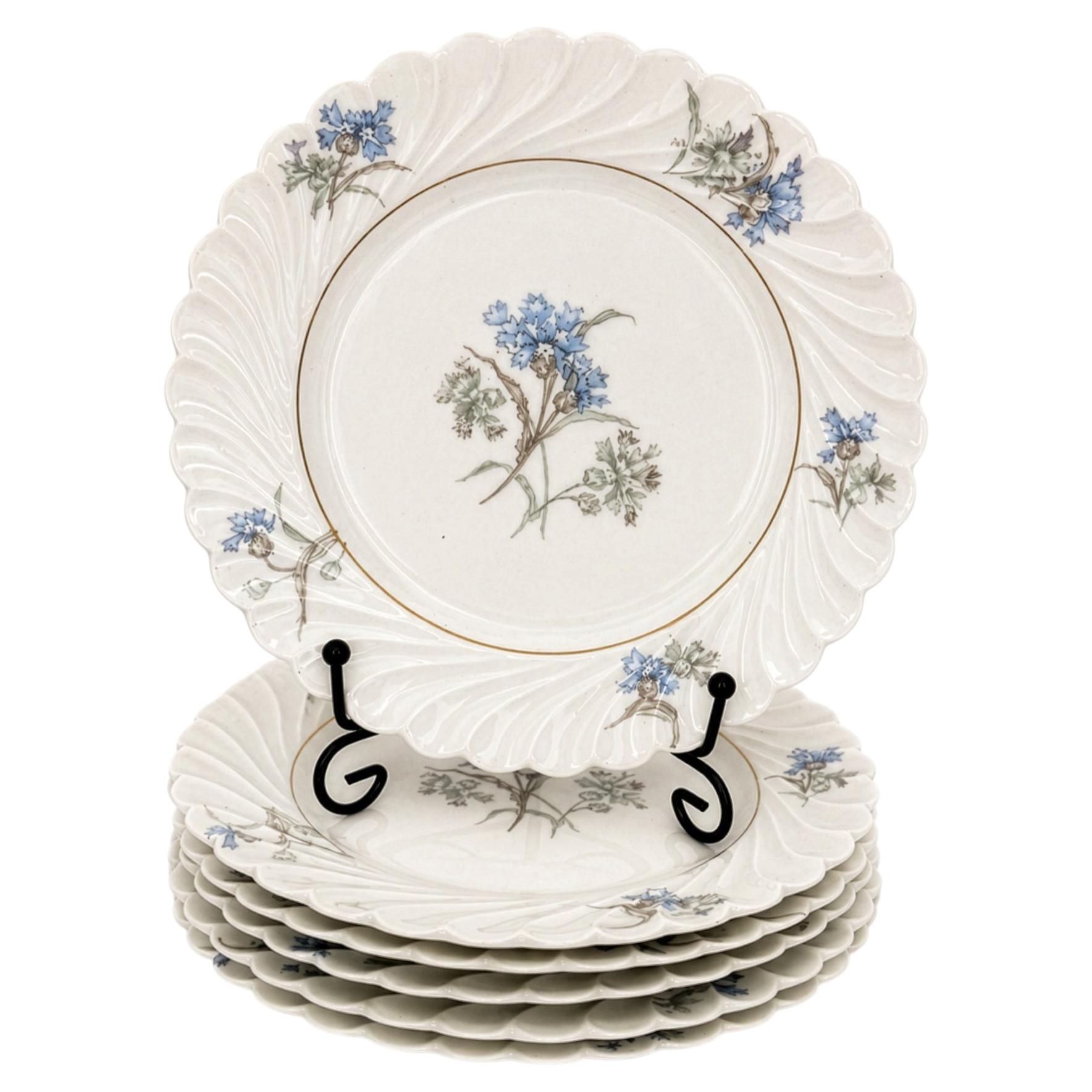 What is a bread and butter plate?