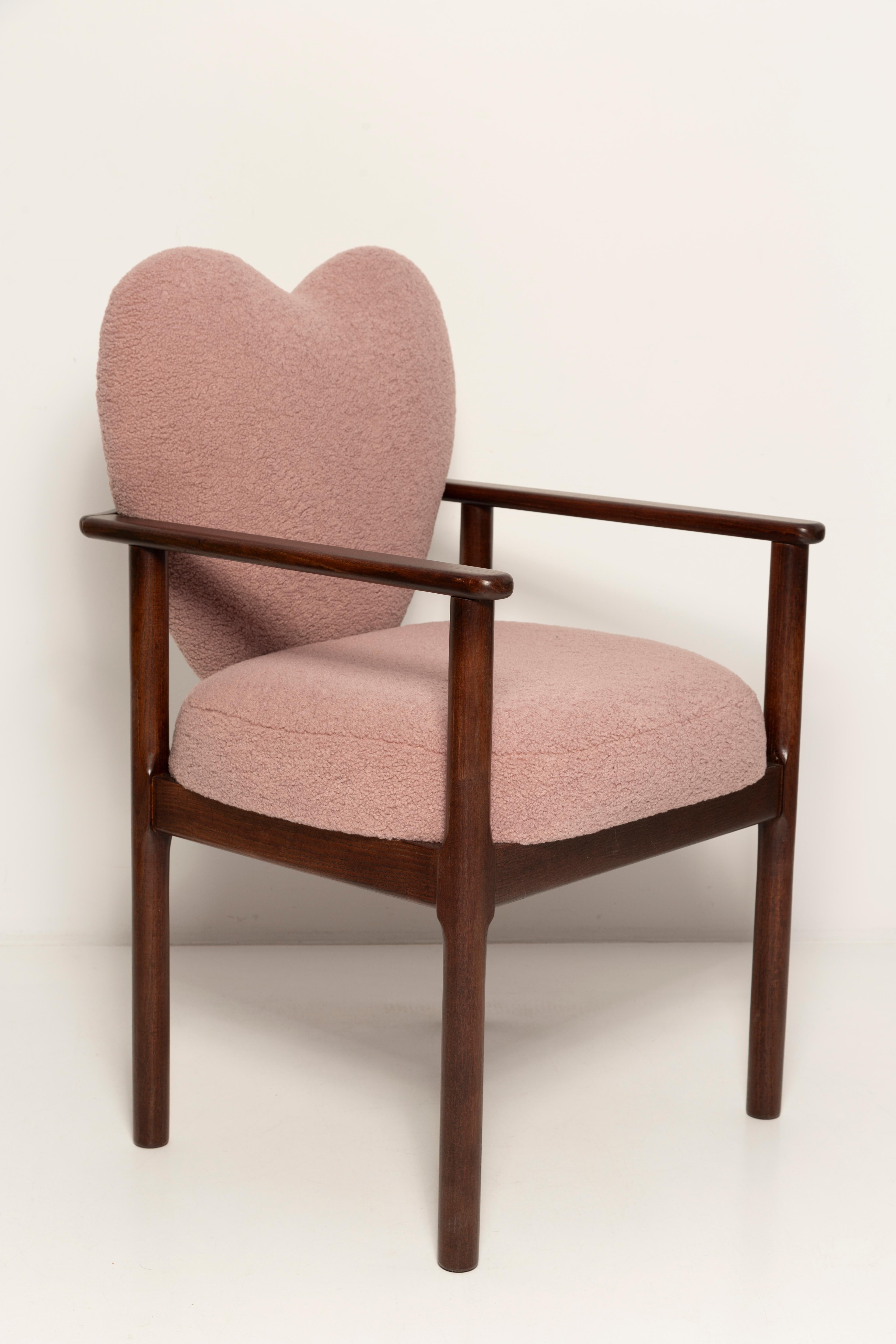 Fatto a mano Set di sei sedie da pranzo a cuore, Boucle rosa, Vintola Studio, Europa, Polonia in vendita
