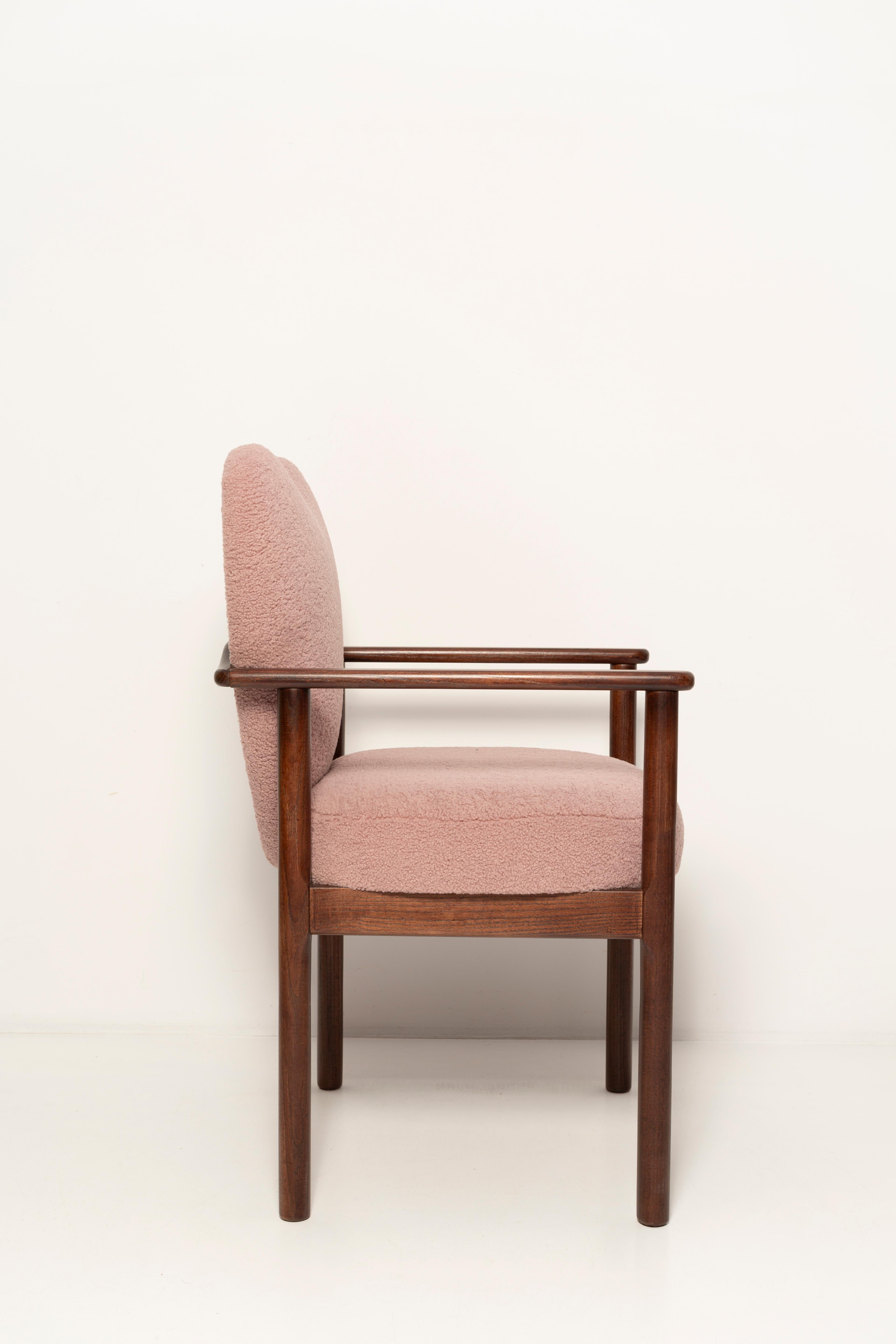 Set di sei sedie da pranzo a cuore, Boucle rosa, Vintola Studio, Europa, Polonia In condizioni Nuovo in vendita a 05-080 Hornowek, PL