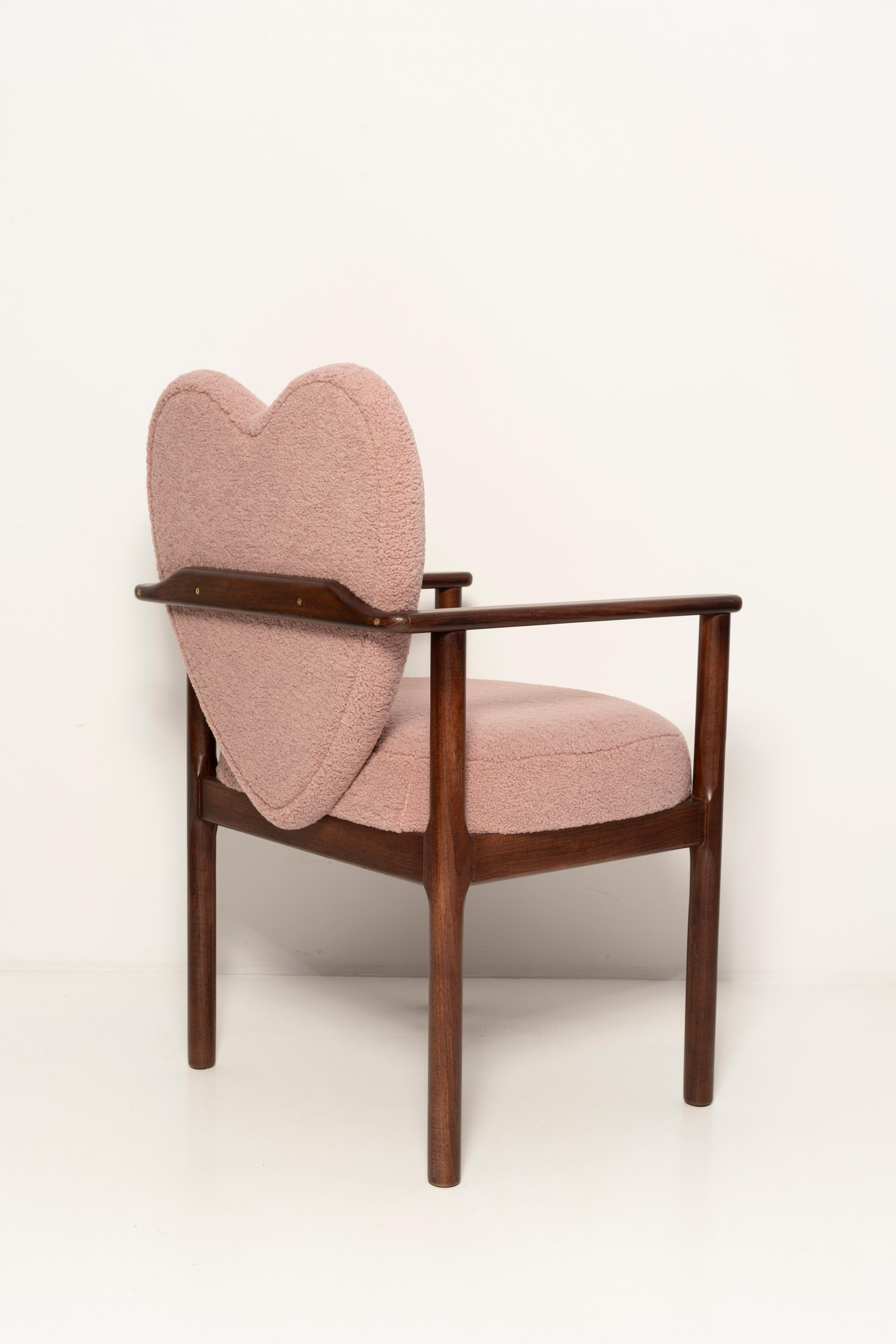 XXI secolo e contemporaneo Set di sei sedie da pranzo a cuore, Boucle rosa, Vintola Studio, Europa, Polonia in vendita