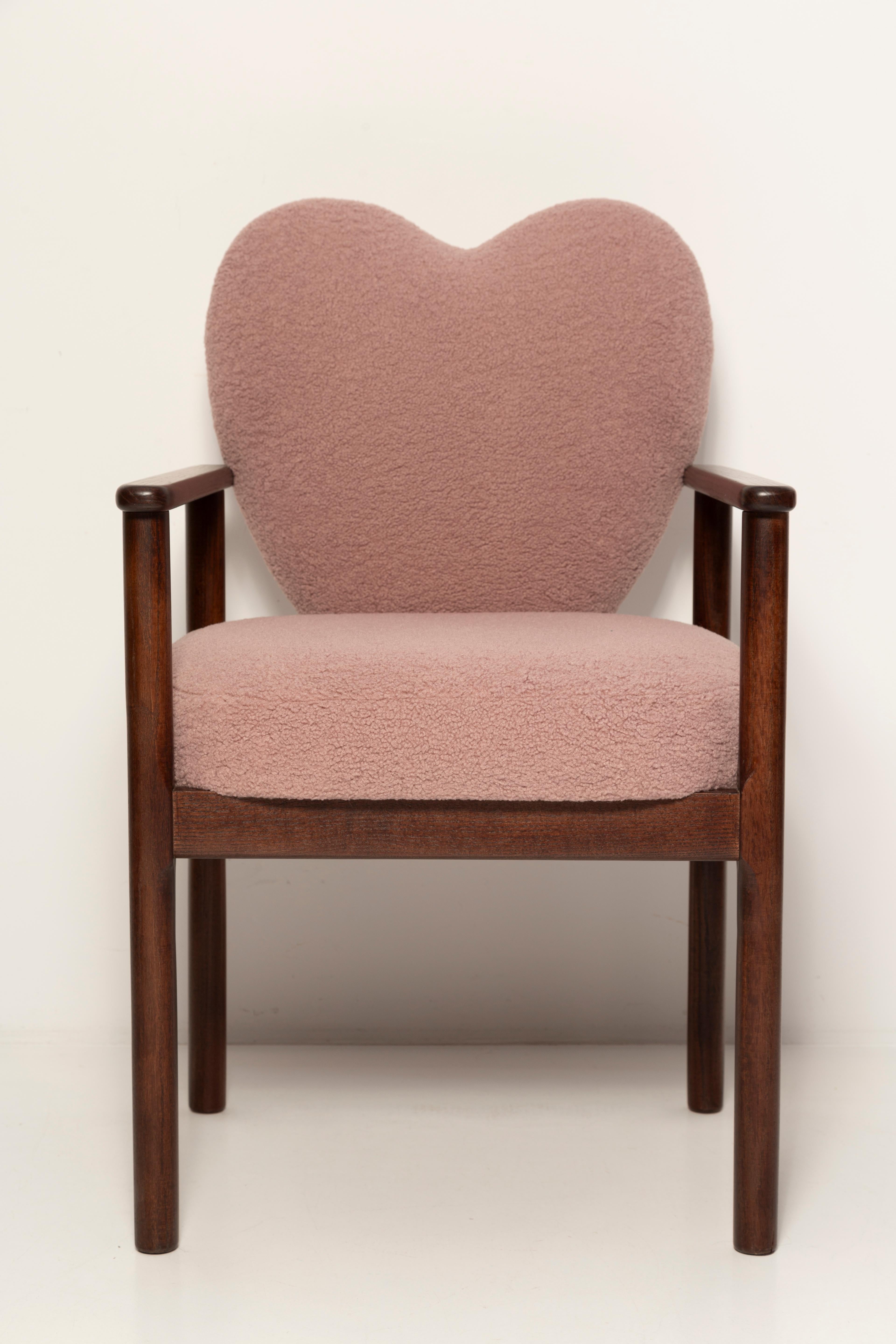 Set di sei sedie da pranzo a cuore, Boucle rosa, Vintola Studio, Europa, Polonia in vendita 1