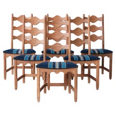 Ensemble de six chaises de salle à manger danoises du milieu du siècle en chêne Henning Kjaernulf 
No.2
