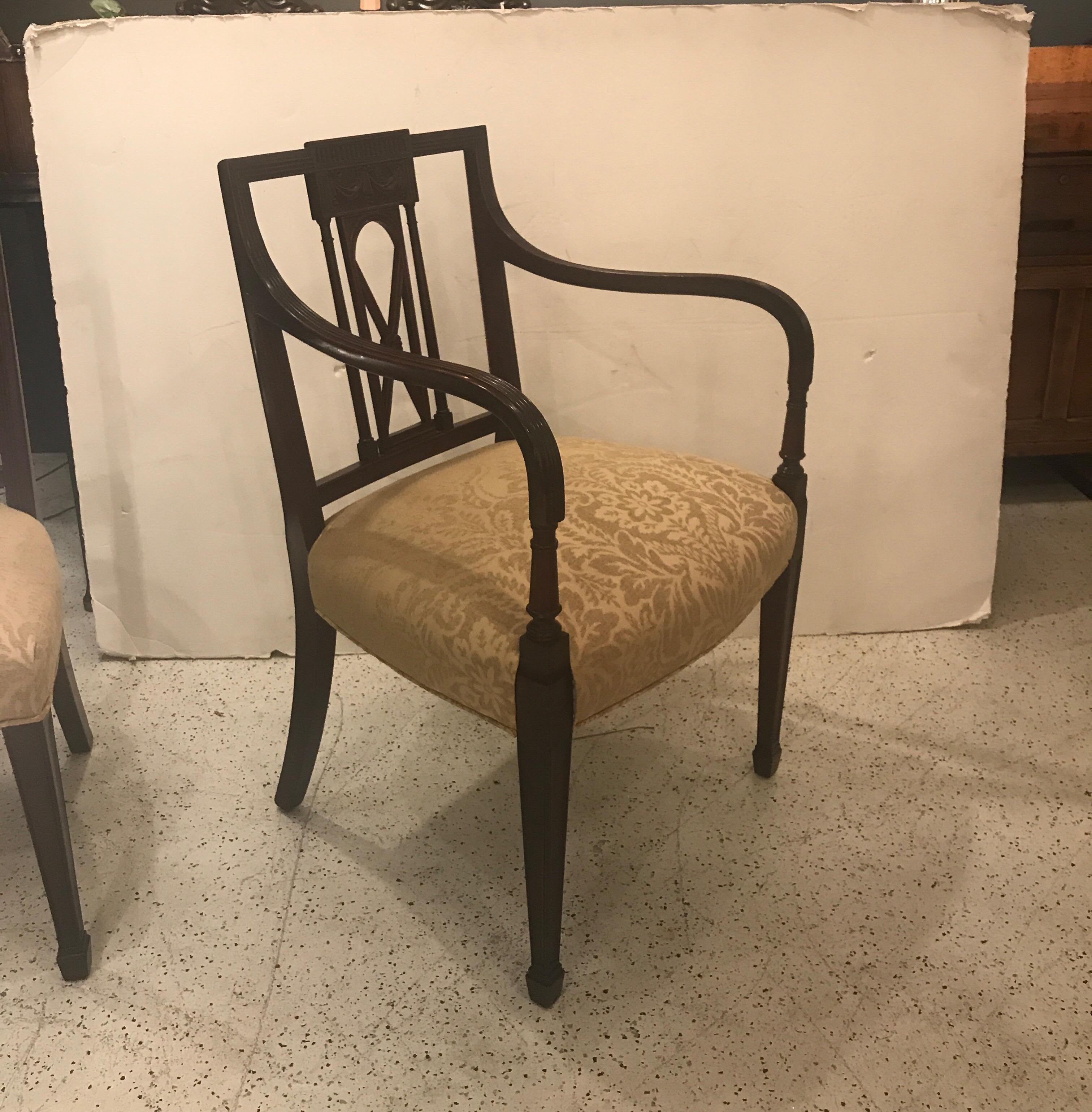 Set of Six Hepplewhite Dining Chairs 3