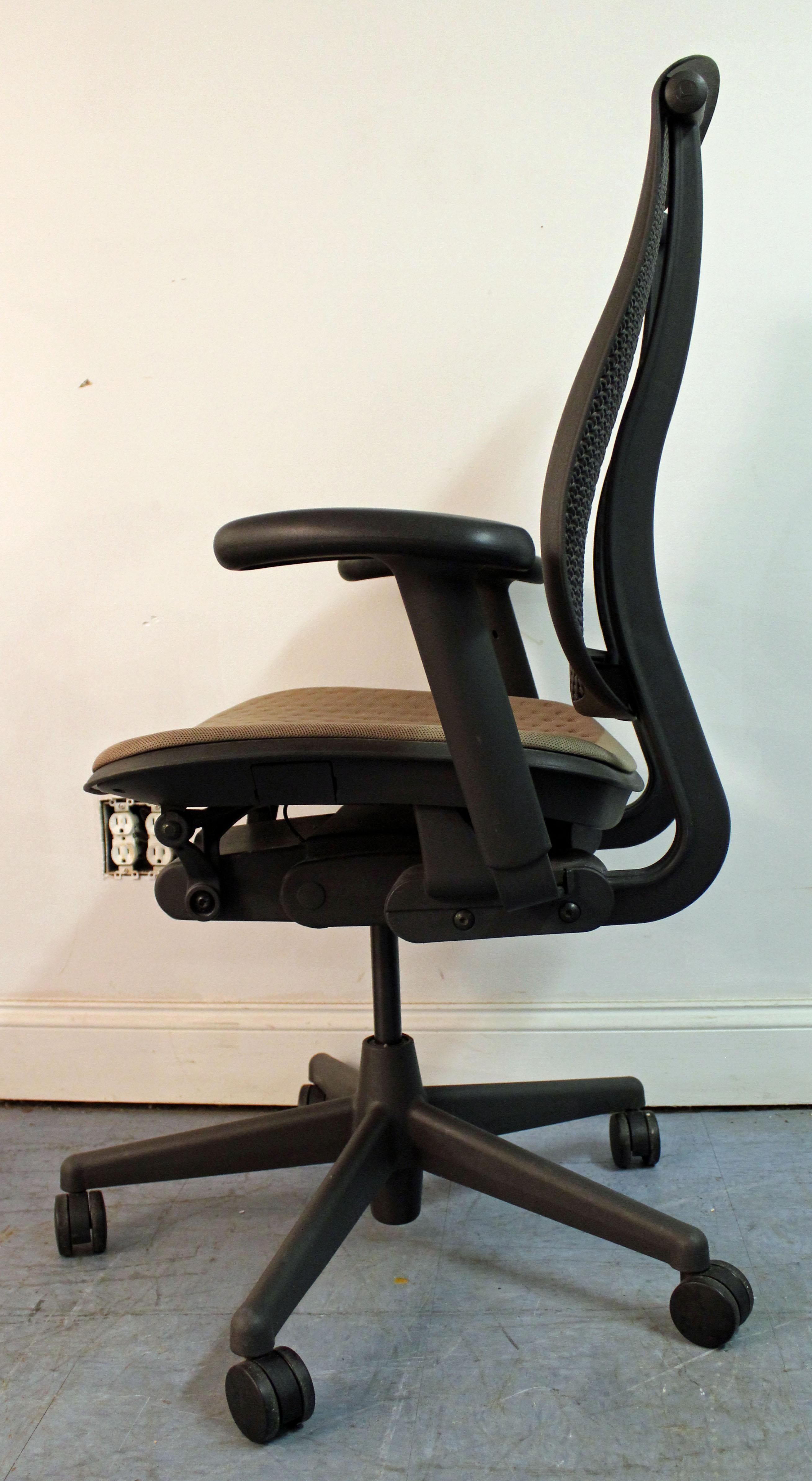 Modern Set of Six Herman Miller Celle Adjustable Swivel Office Chairs