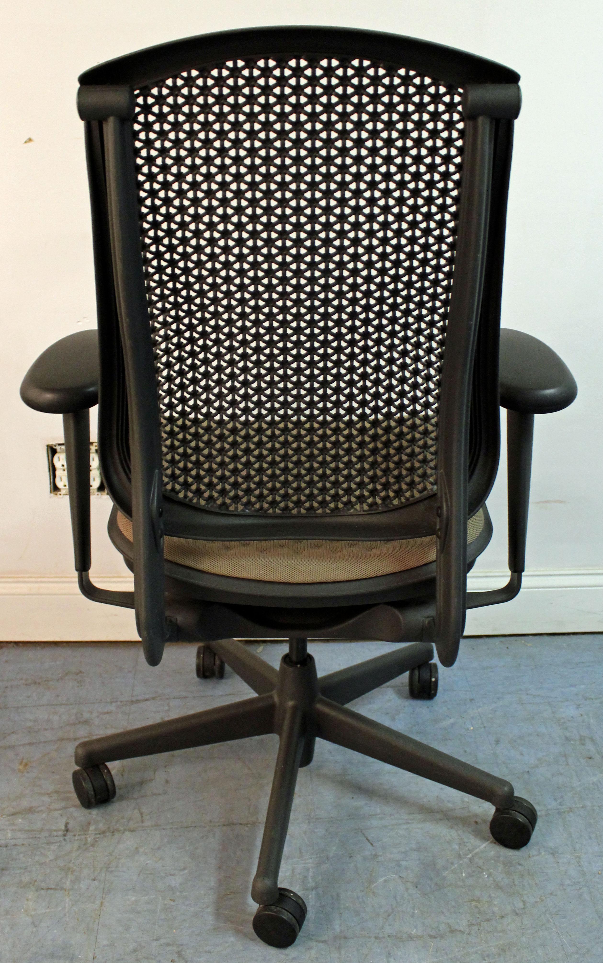 North American Set of Six Herman Miller Celle Adjustable Swivel Office Chairs