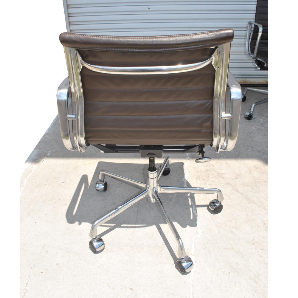 American Set of Six Herman Miller Eames Aluminium Group Desk Chairs