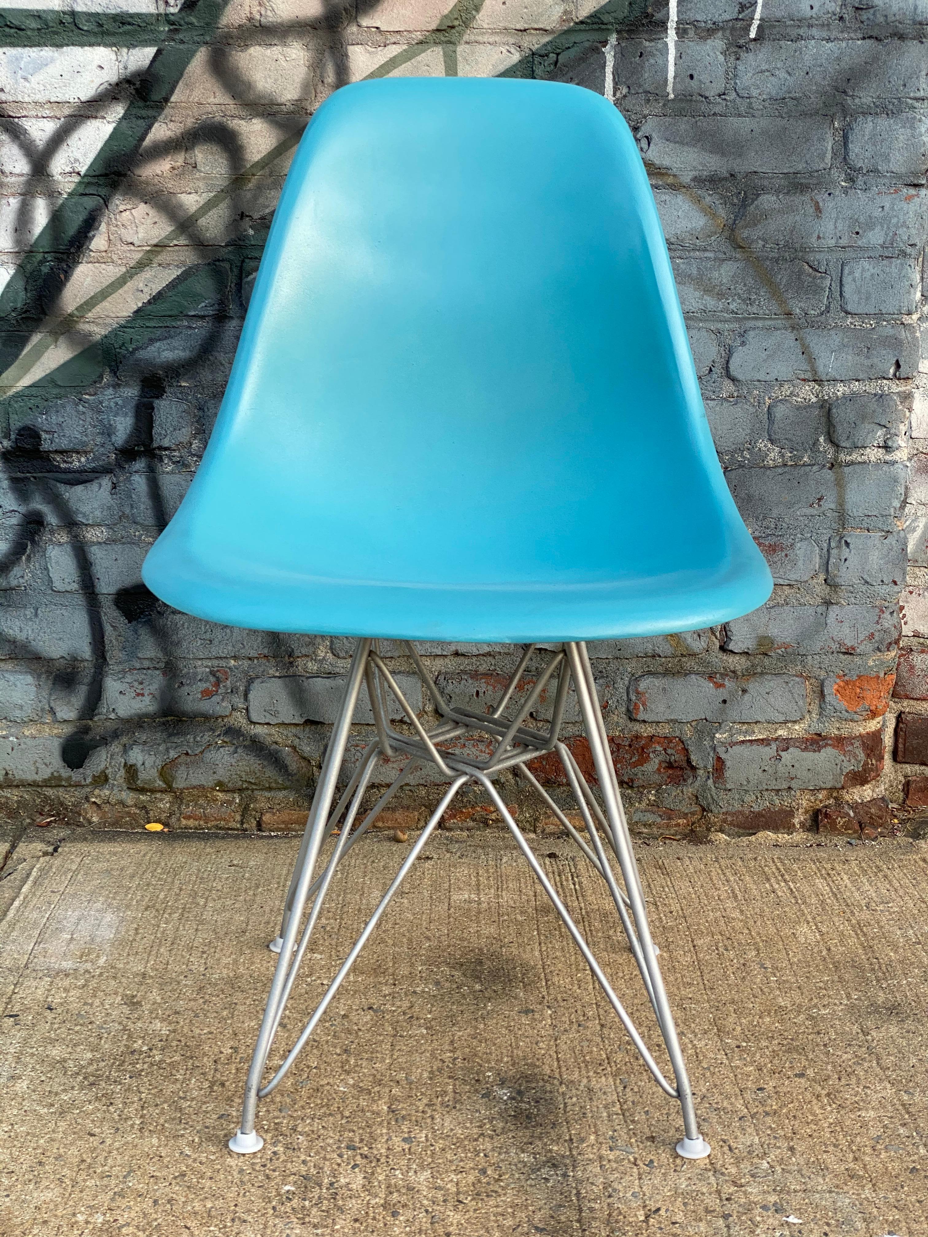 20th Century Set of Six Herman Miller Eames Dining Chairs