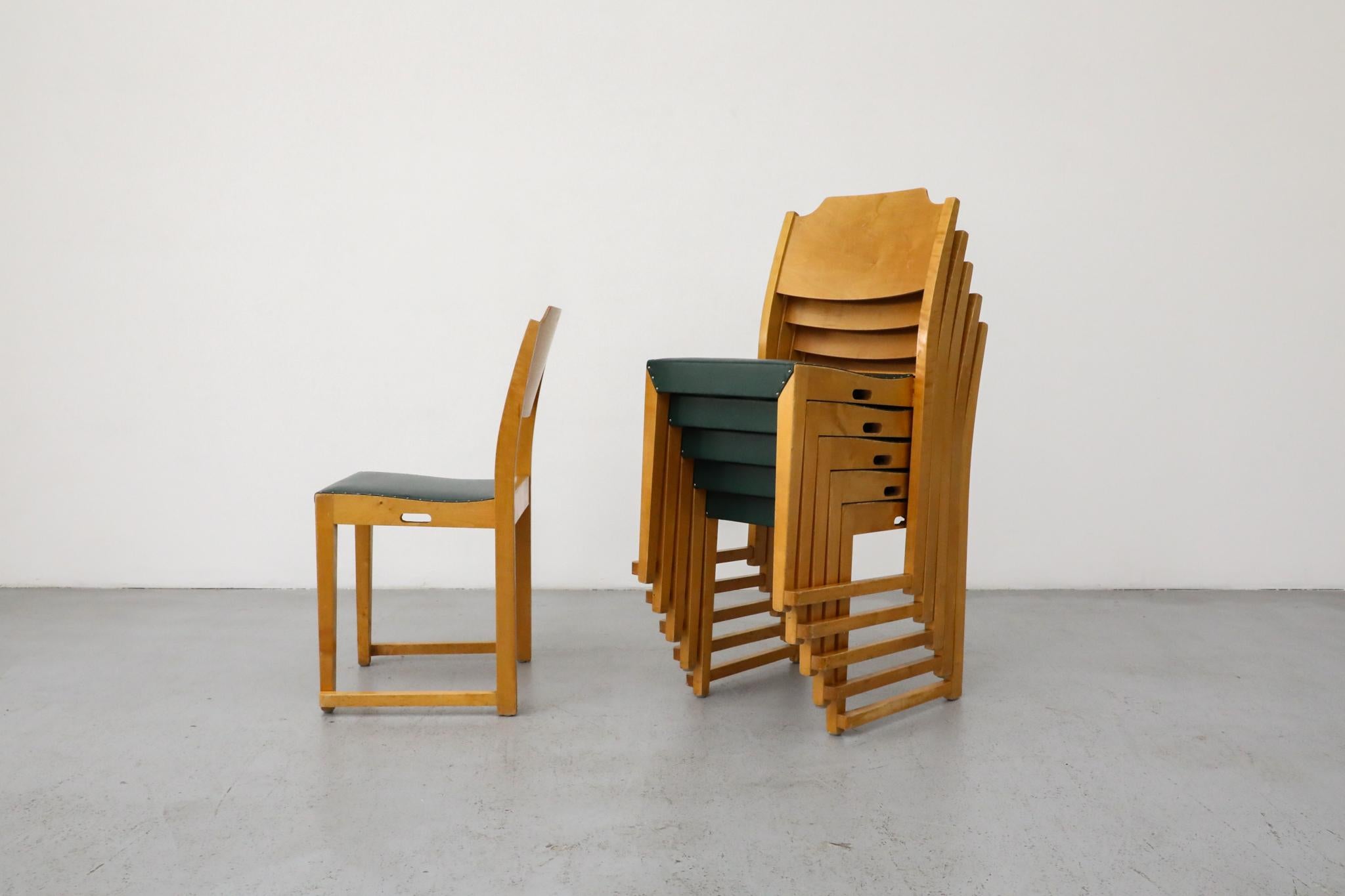 Ensemble de six chaises empilables Herman Seeck pour Asko 
