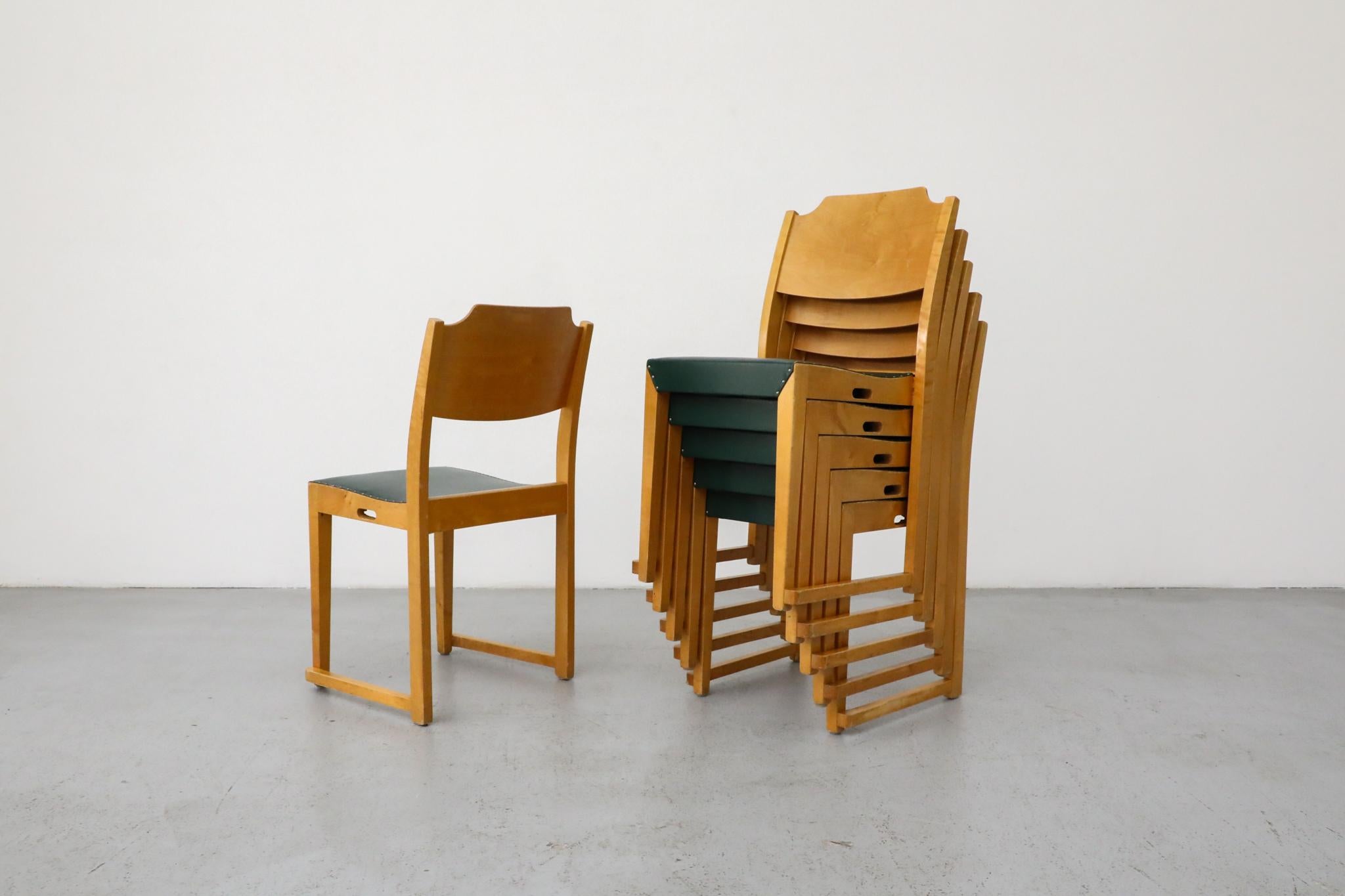 Milieu du XXe siècle Ensemble de six chaises empilables Herman Seeck pour Asko 