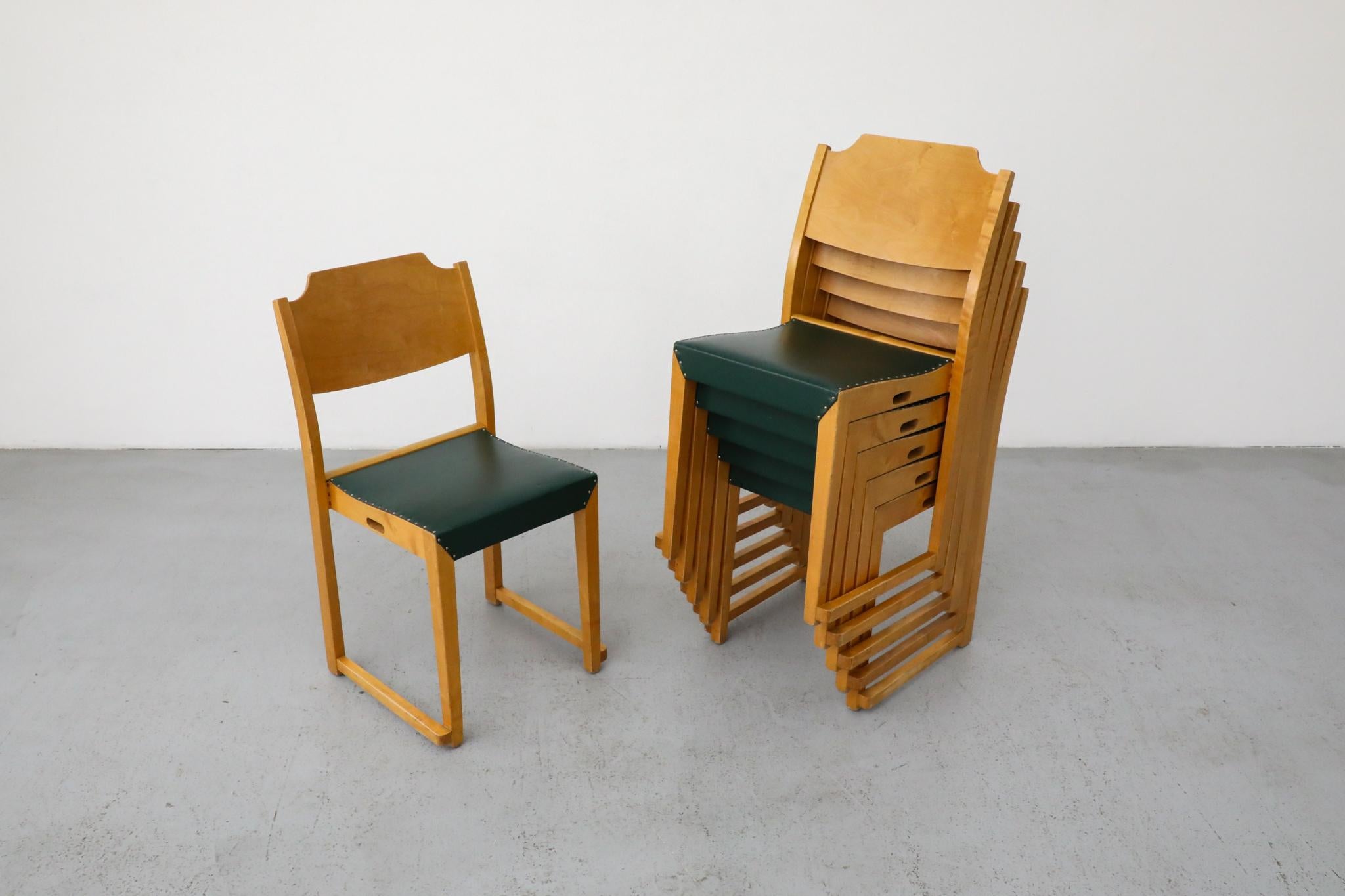 Ensemble de six chaises empilables Herman Seeck pour Asko 